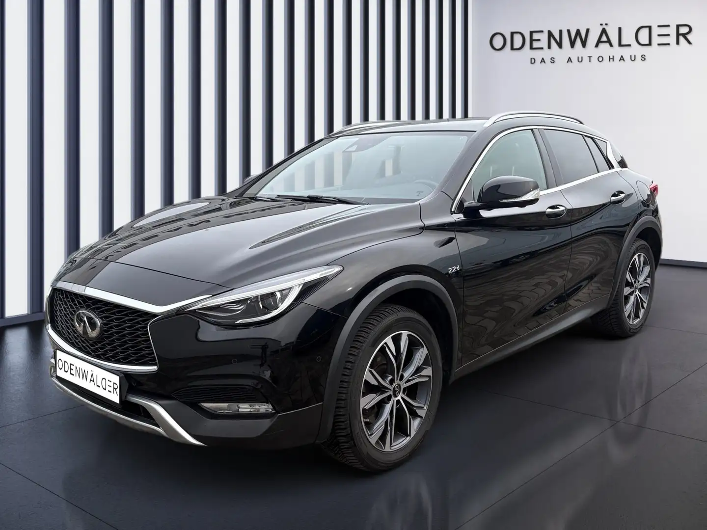 Infiniti QX30 2.2dPremium Allrad LED+Navi+SHZ+2xKlima+Kam. Schwarz - 2