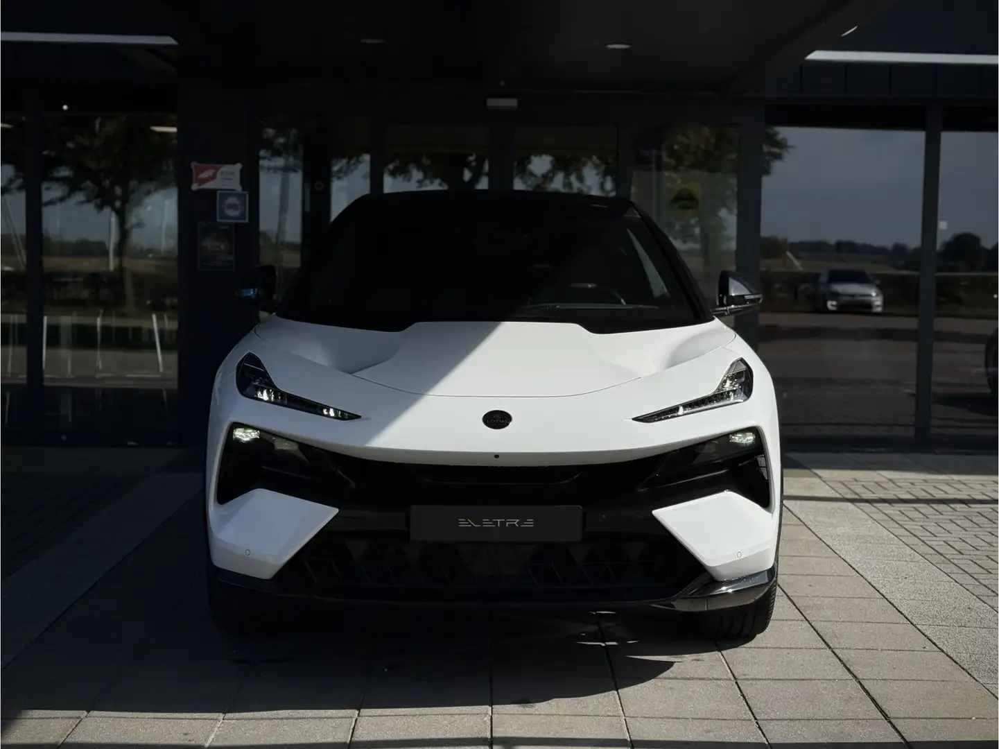Lotus Eletre 600 GT SE 4WD Wit - 2
