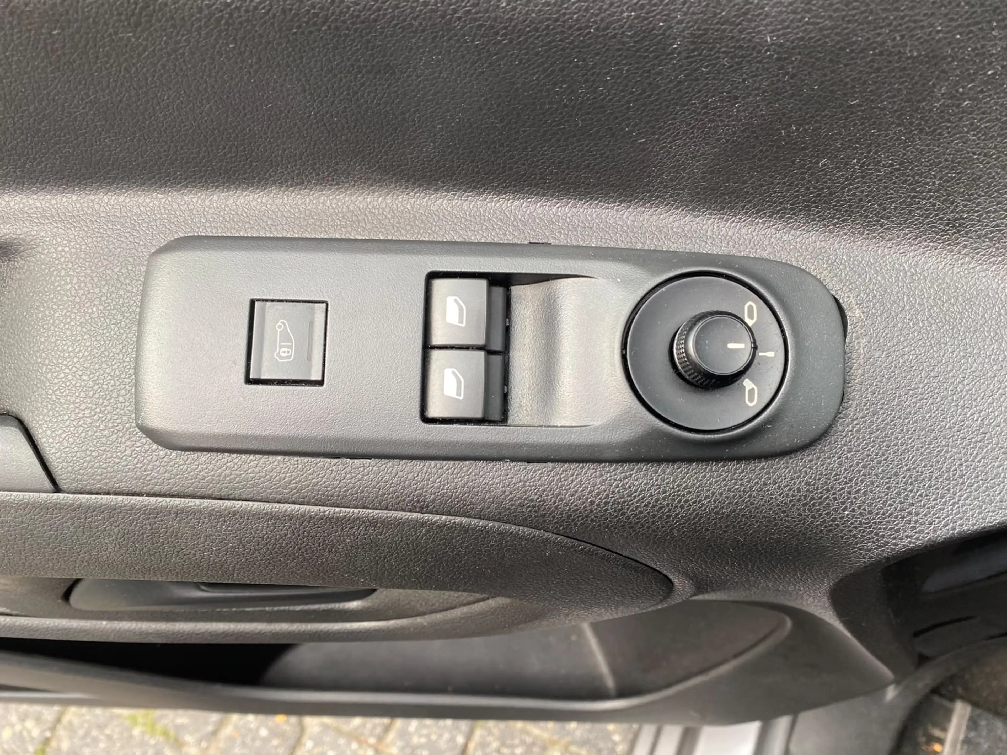Peugeot Partner 1.5 BlueHDi 100 S&S L1 — photo 10