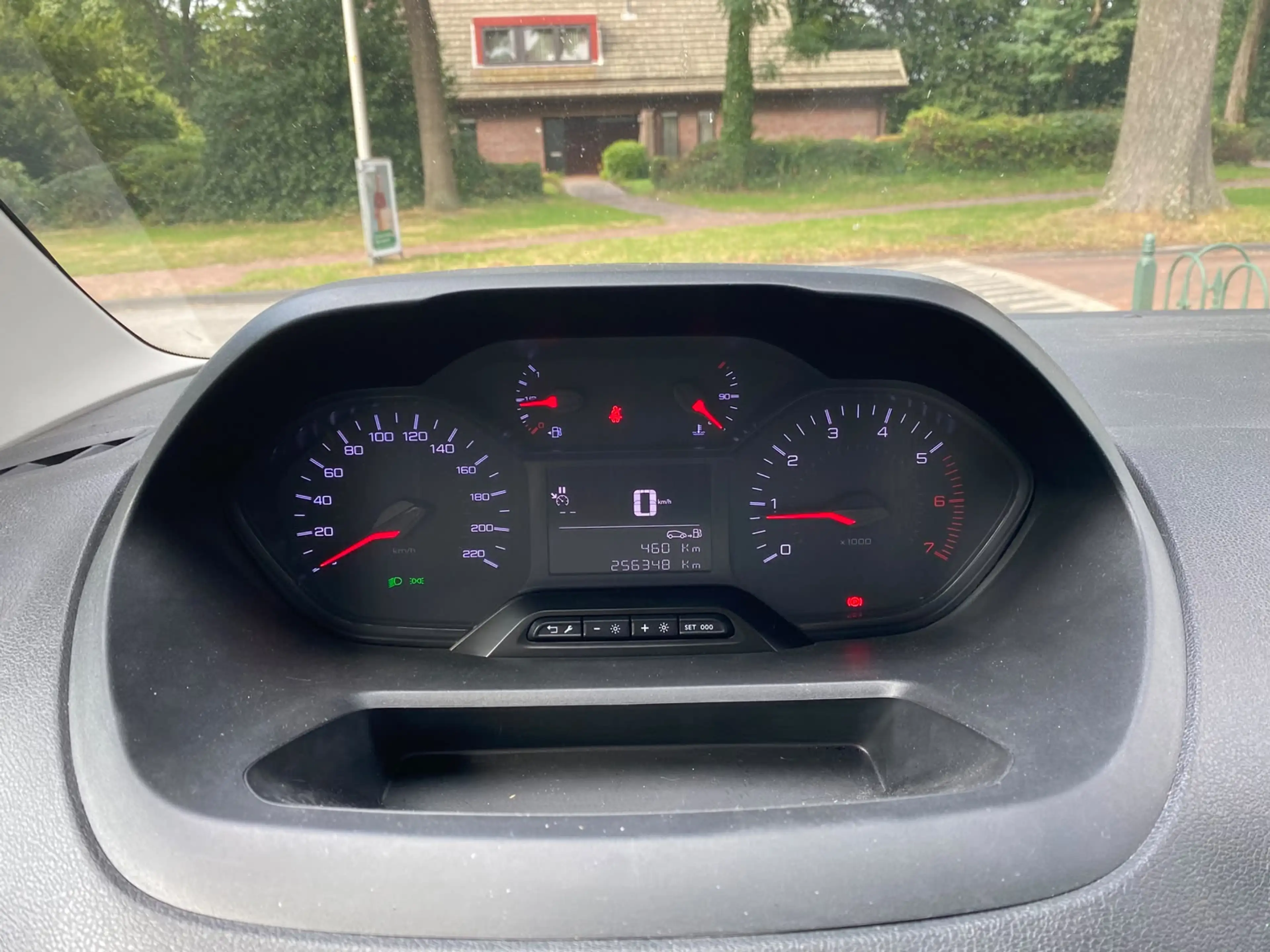Peugeot Partner 1.5 BlueHDi 100 S&S L1 — photo 14