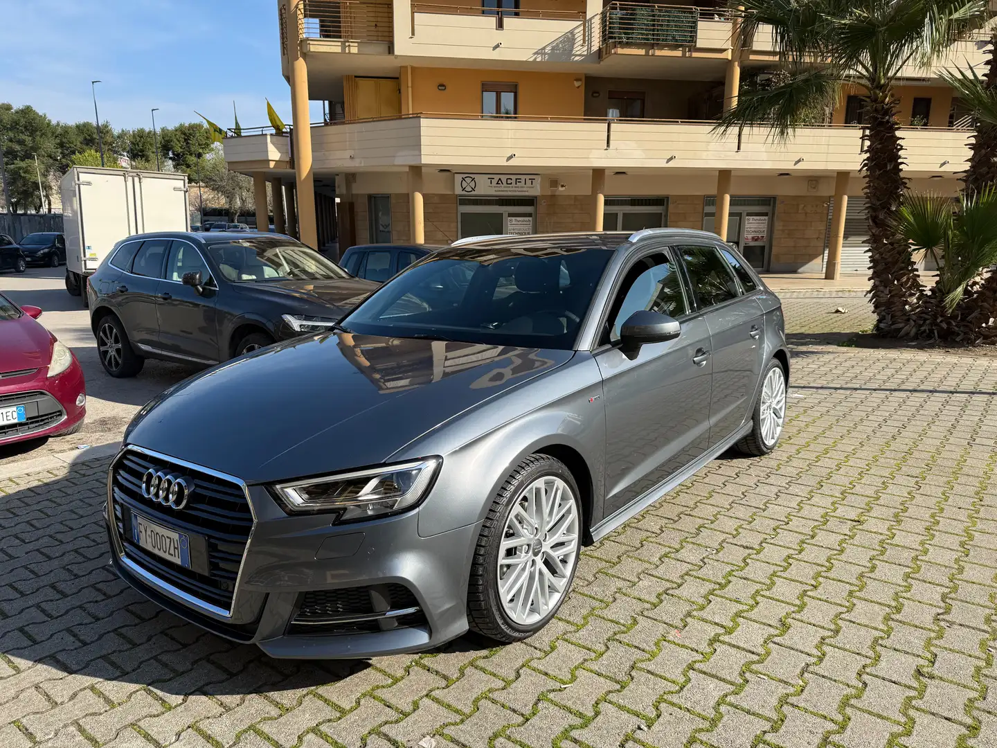 Audi A3 Sportback 30 1.6 tdi 116cv s-tronic S-Line Grigio - 1