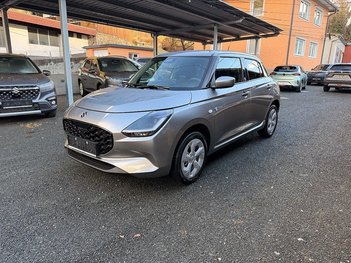 Suzuki Swift 1,2 Hybrid Allgrip Shine Silber - 1