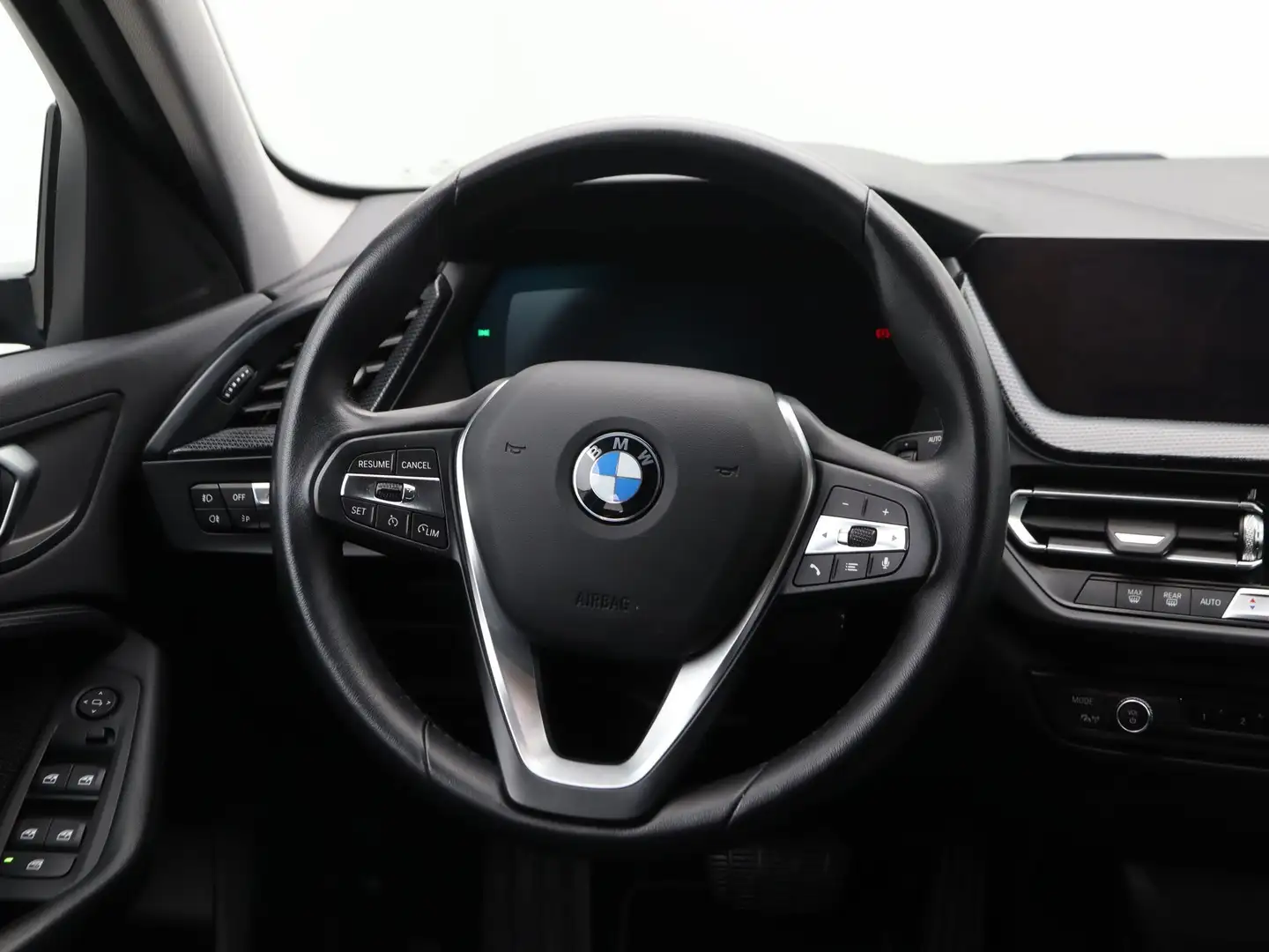 BMW 118 1 Serie 118i Sport Line Zwart - 2