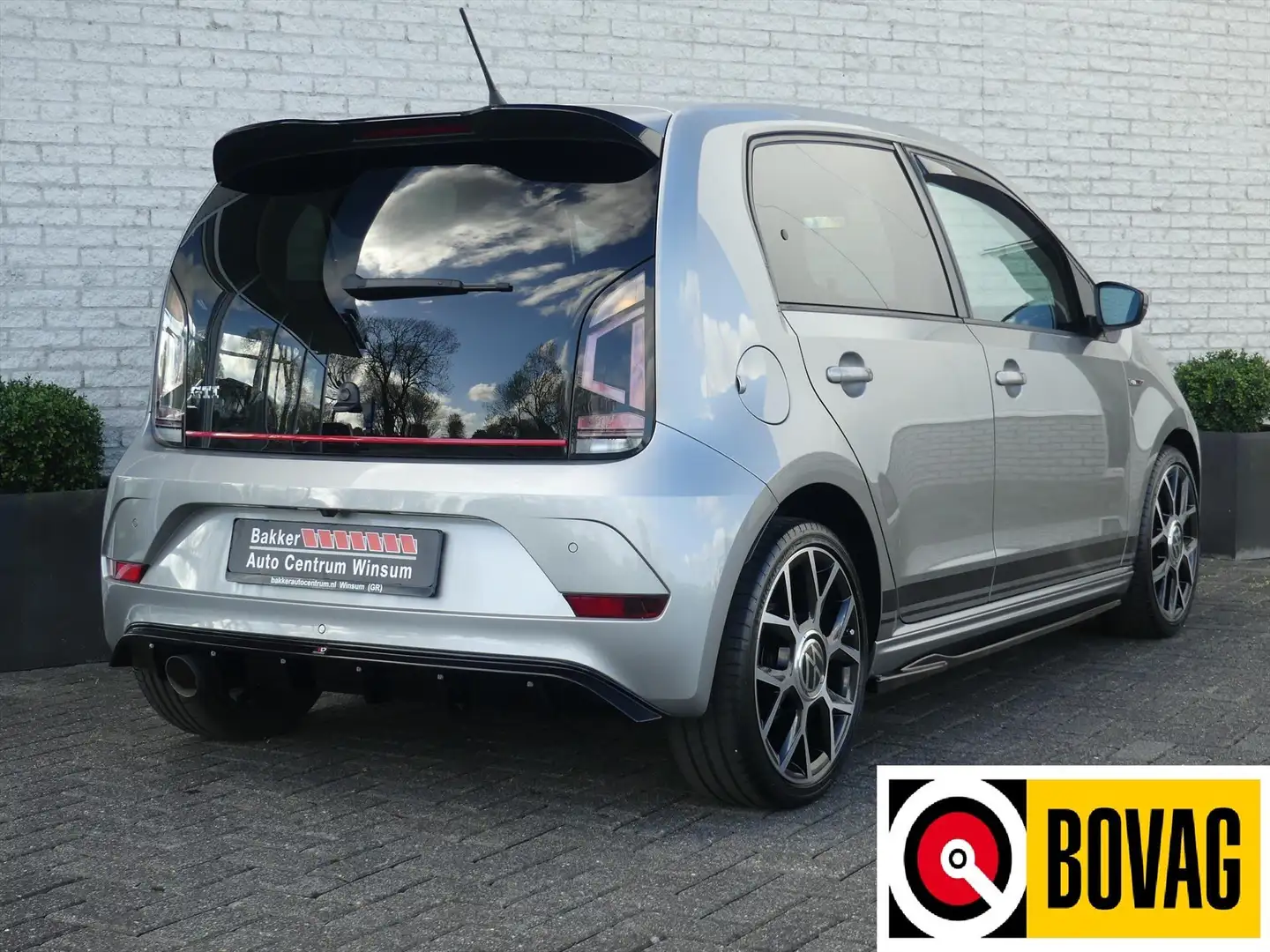 Volkswagen up! 1.0 TSI GTI 115PK CAMERA/CLIMATE/CRUISE/MILTEK/STO Grijs - 2