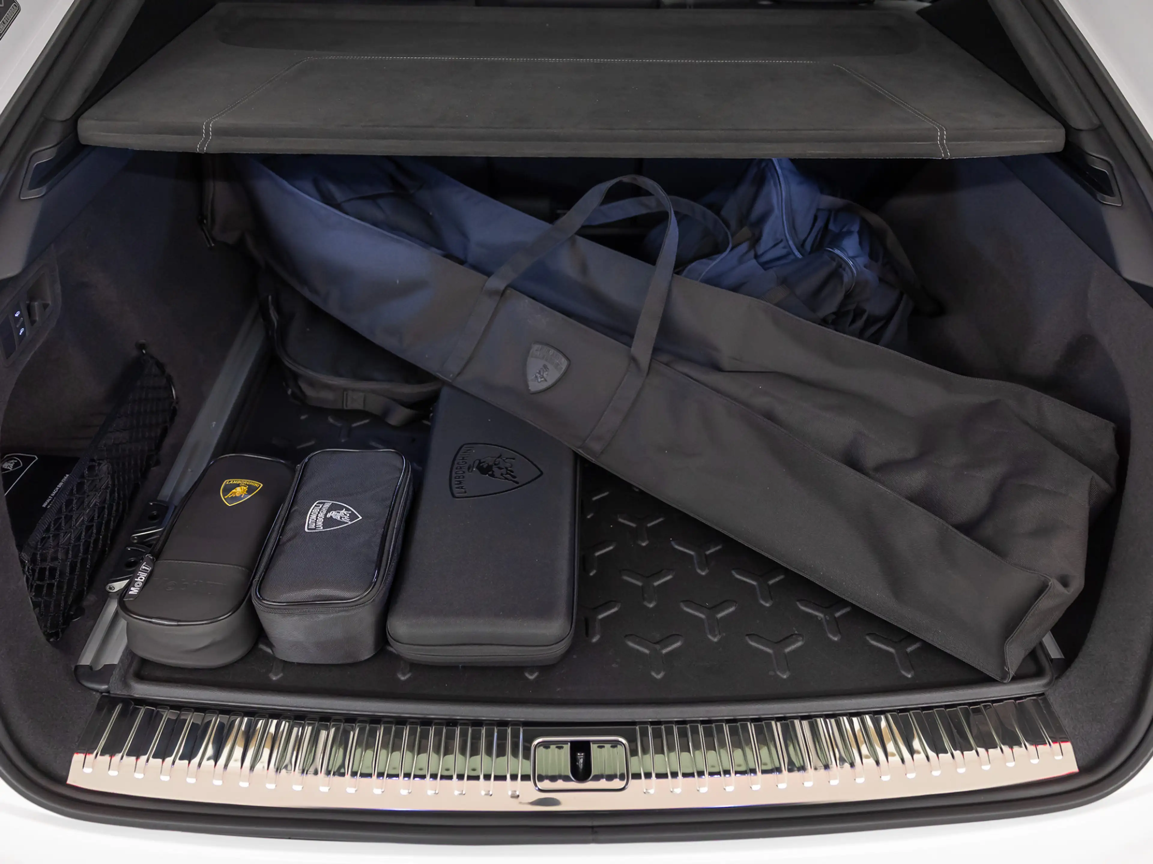 Lamborghini Urus SE | Pano | B&O | 23'' | Syle Pack Gloss Black — photo 14