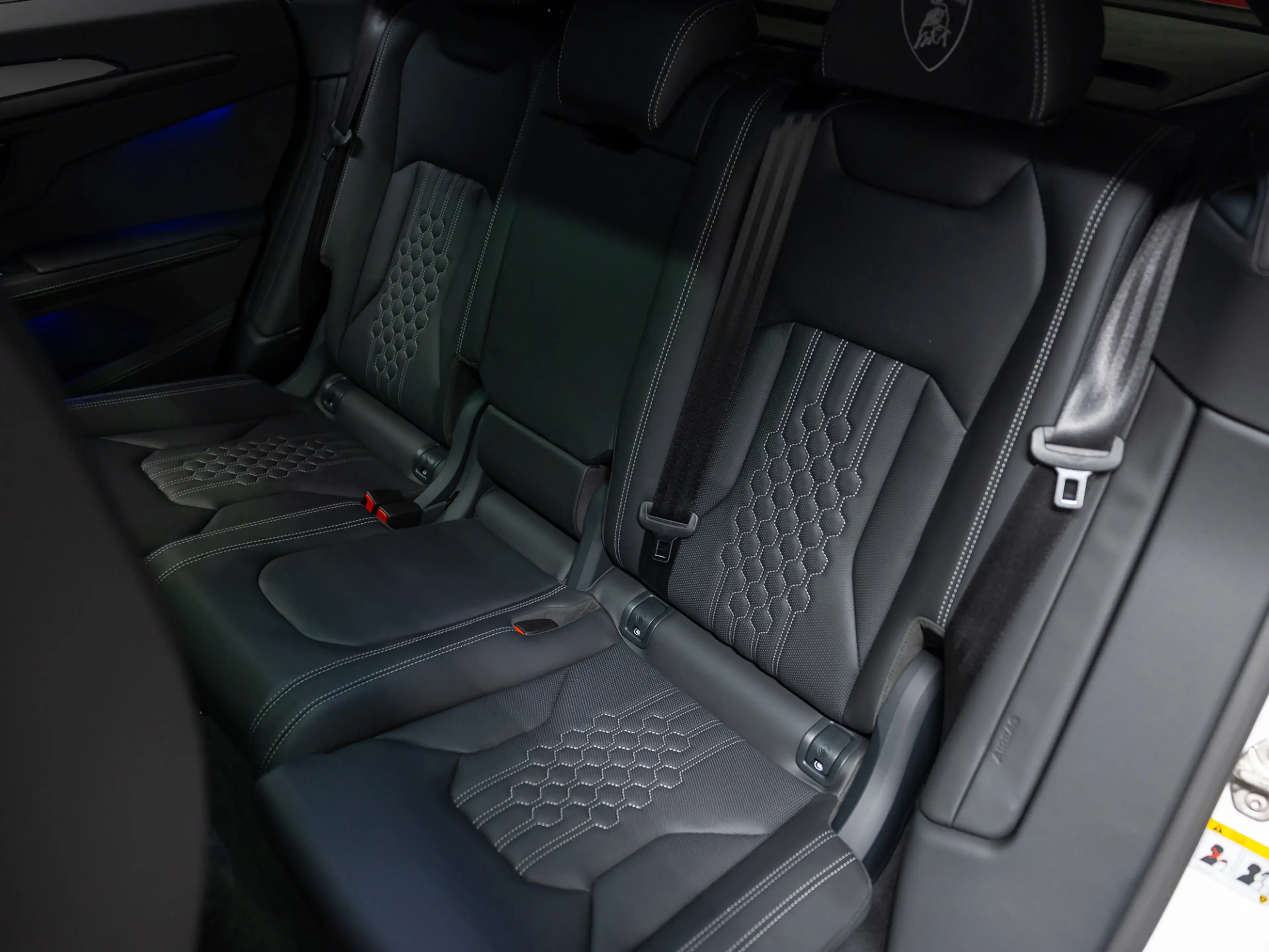 Lamborghini Urus SE | Pano | B&O | 23'' | Syle Pack Gloss Black — photo 8
