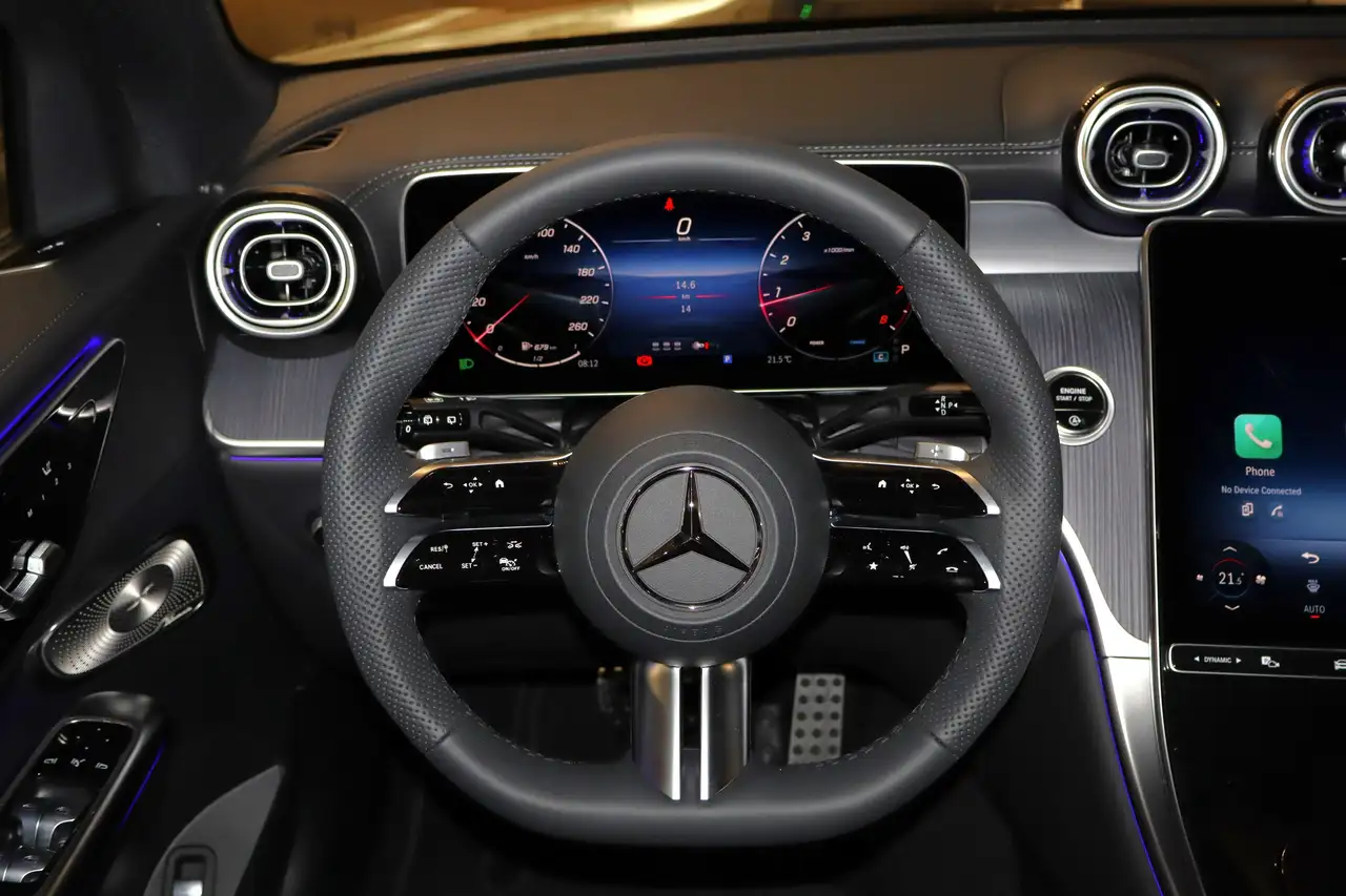 Mercedes-Benz GLC снимка Mercedes-Benz GLC