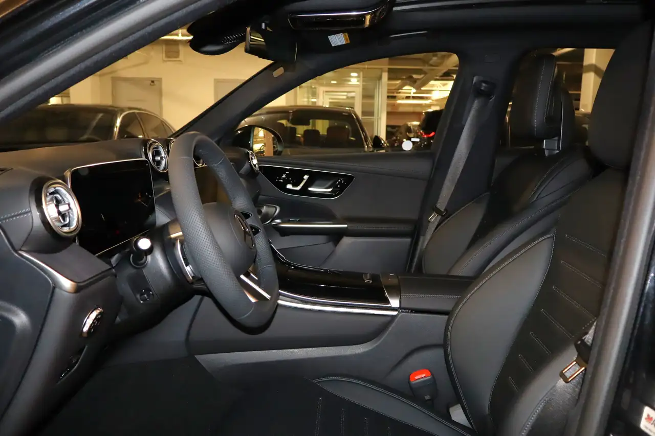 Mercedes-Benz GLC снимка Mercedes-Benz GLC