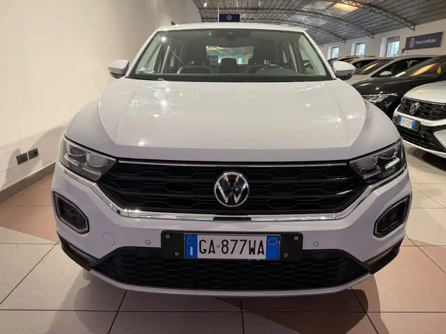 Volkswagen T-Roc view 7