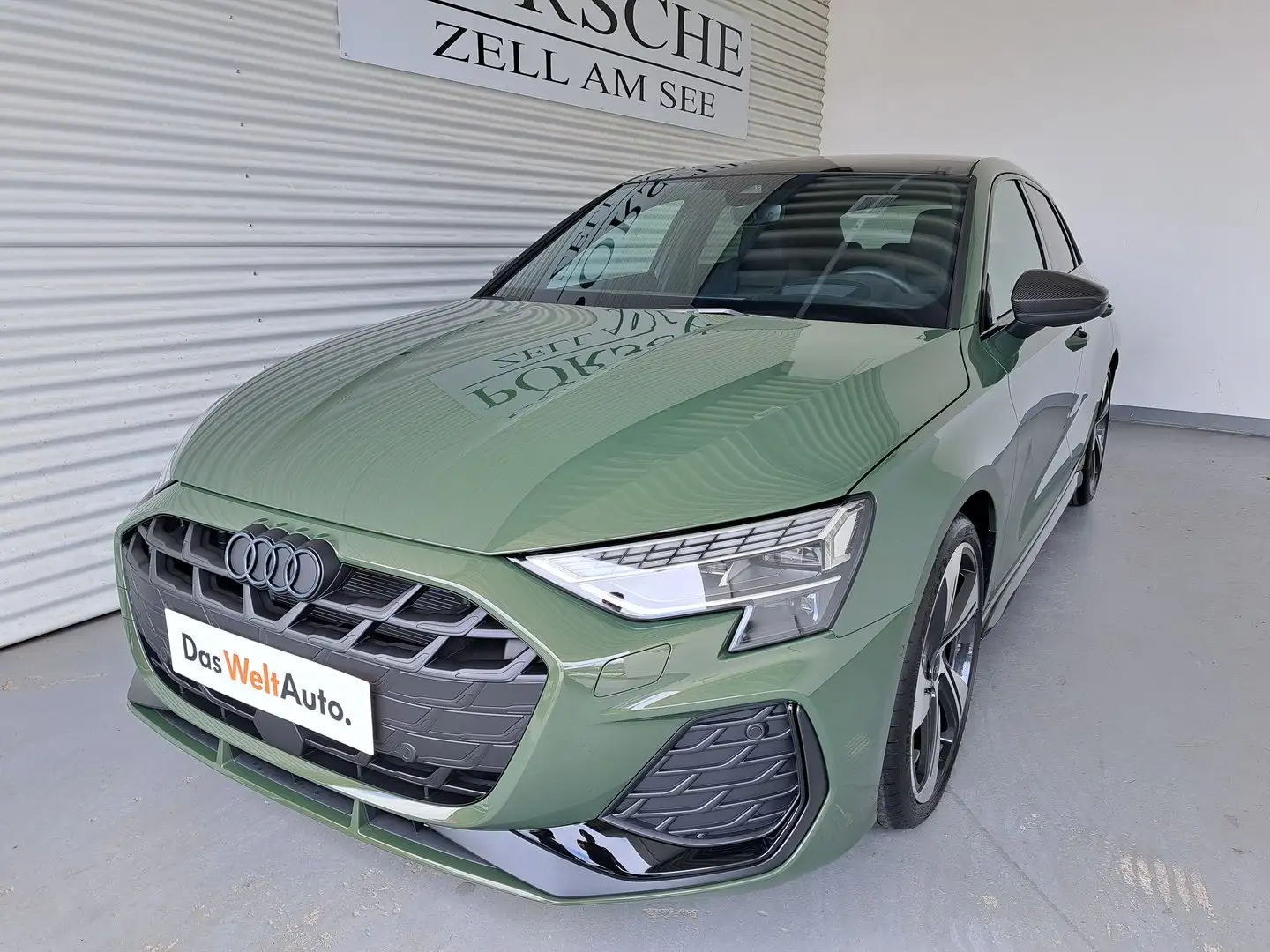 Audi A3 35 TFSI S line Groen - 1