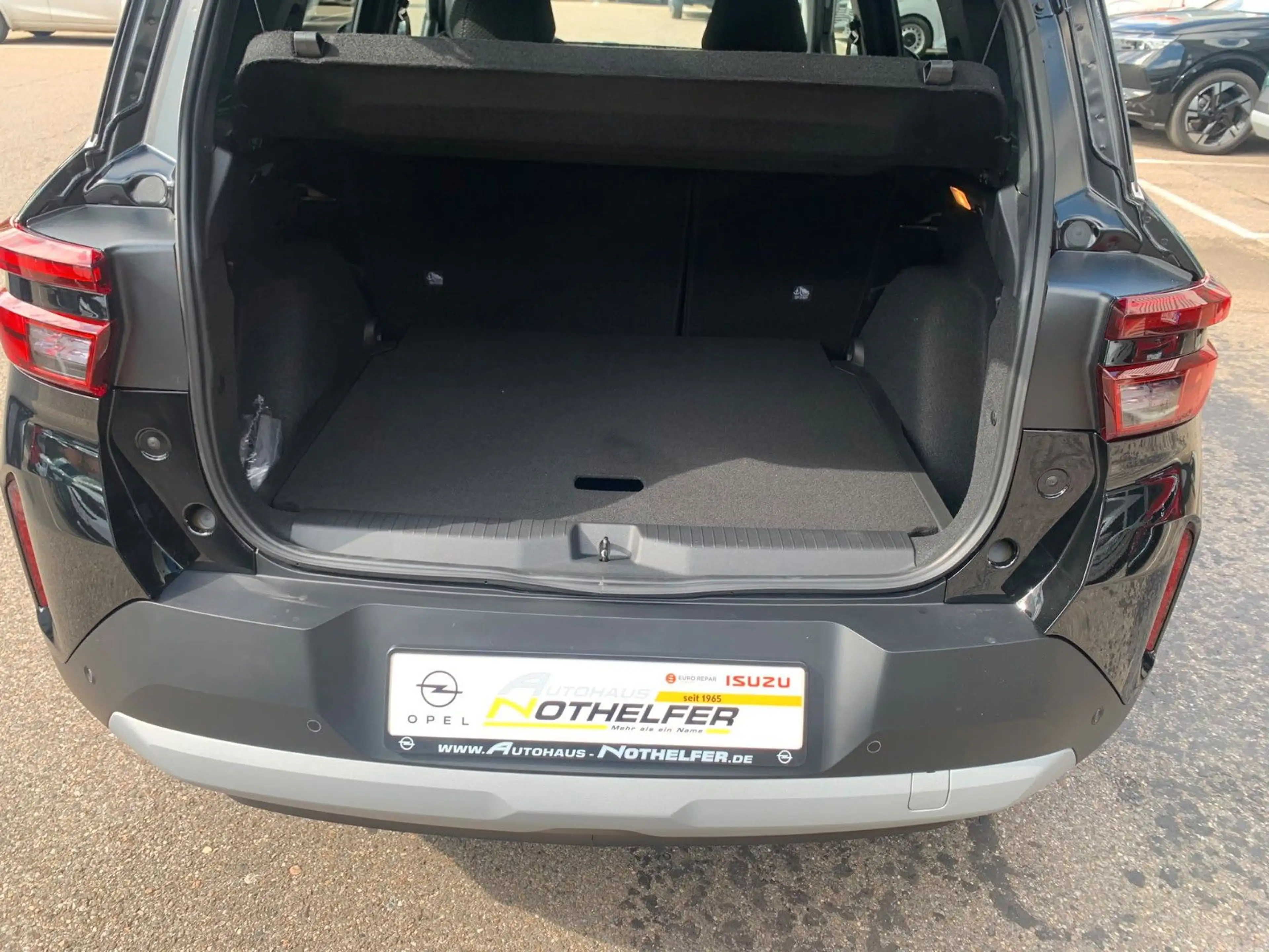 Opel Frontera Electric Ultimate 83 kW Extended Range — photo 13