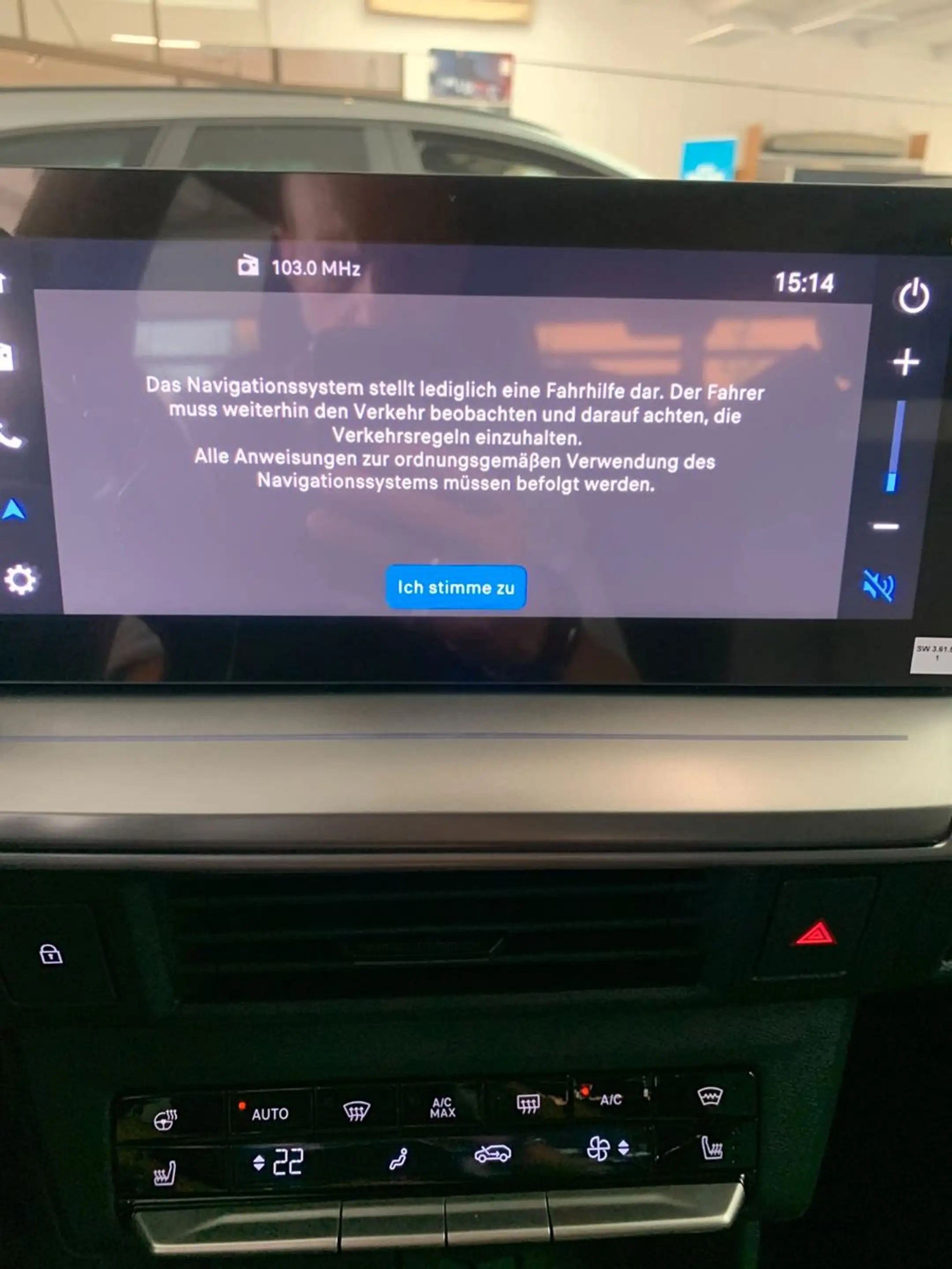 Opel Frontera Electric Ultimate 83 kW Extended Range — photo 24