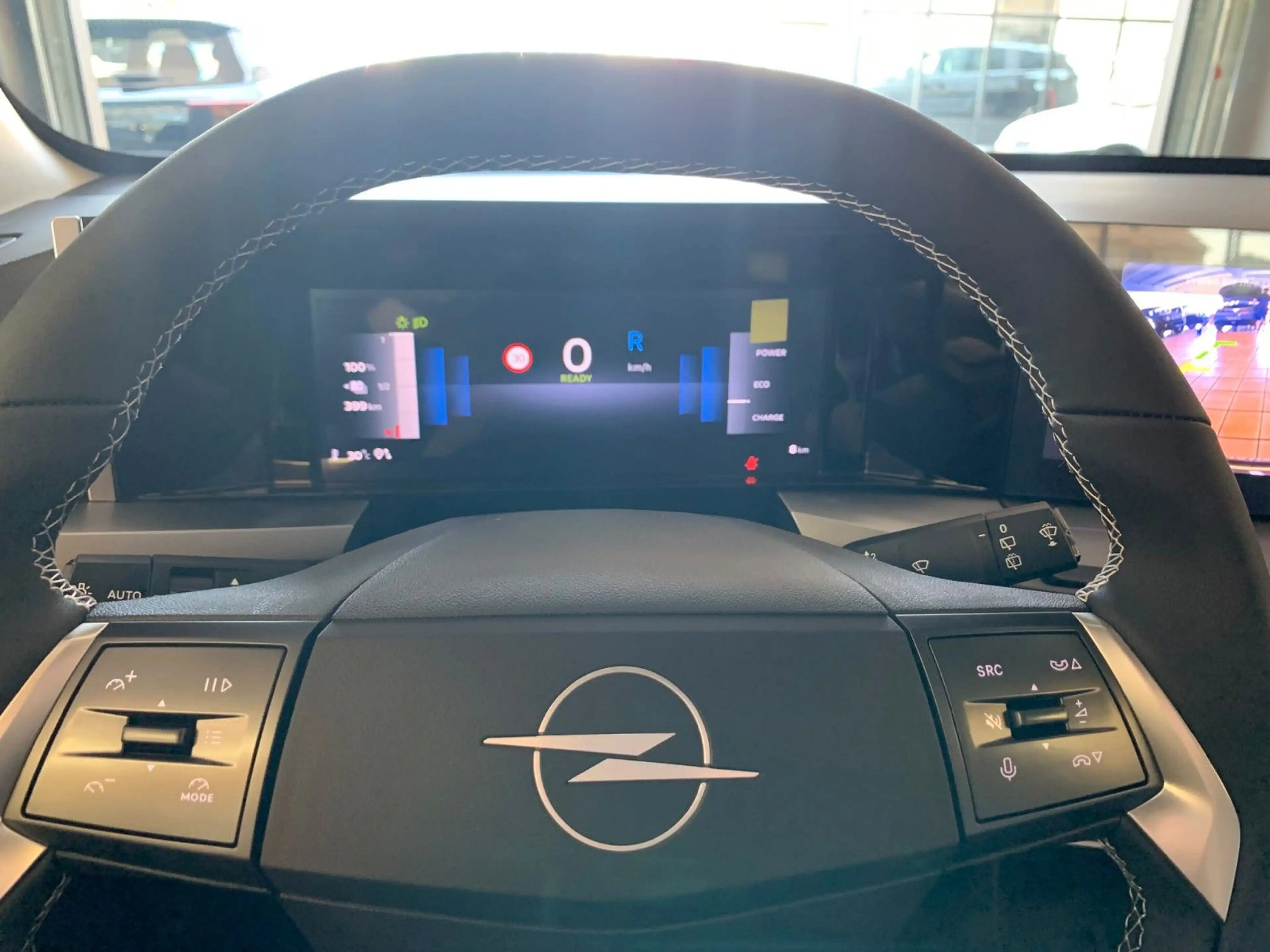 Opel Frontera Electric Ultimate 83 kW Extended Range — photo 17