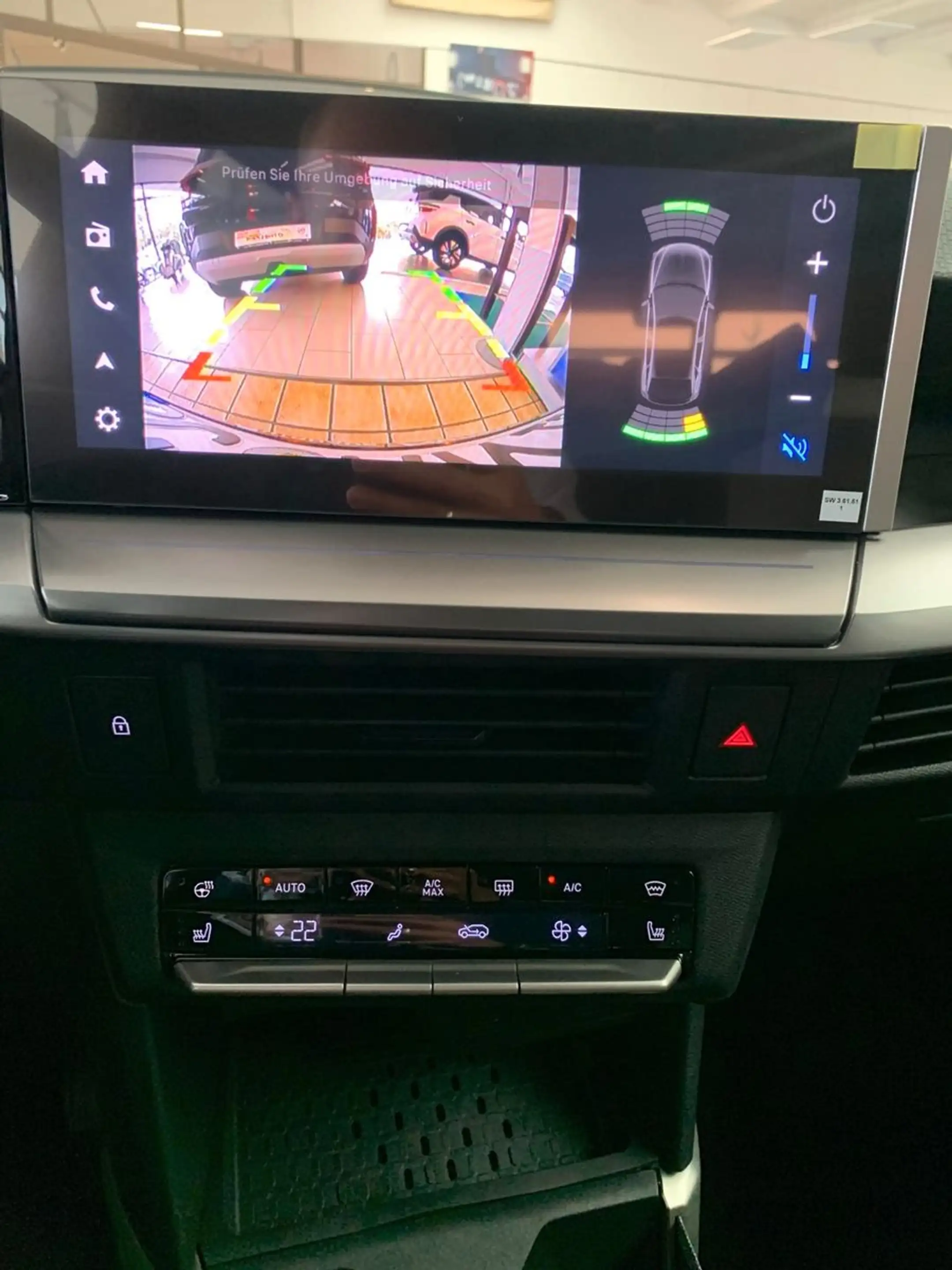 Opel Frontera Electric Ultimate 83 kW Extended Range — photo 25