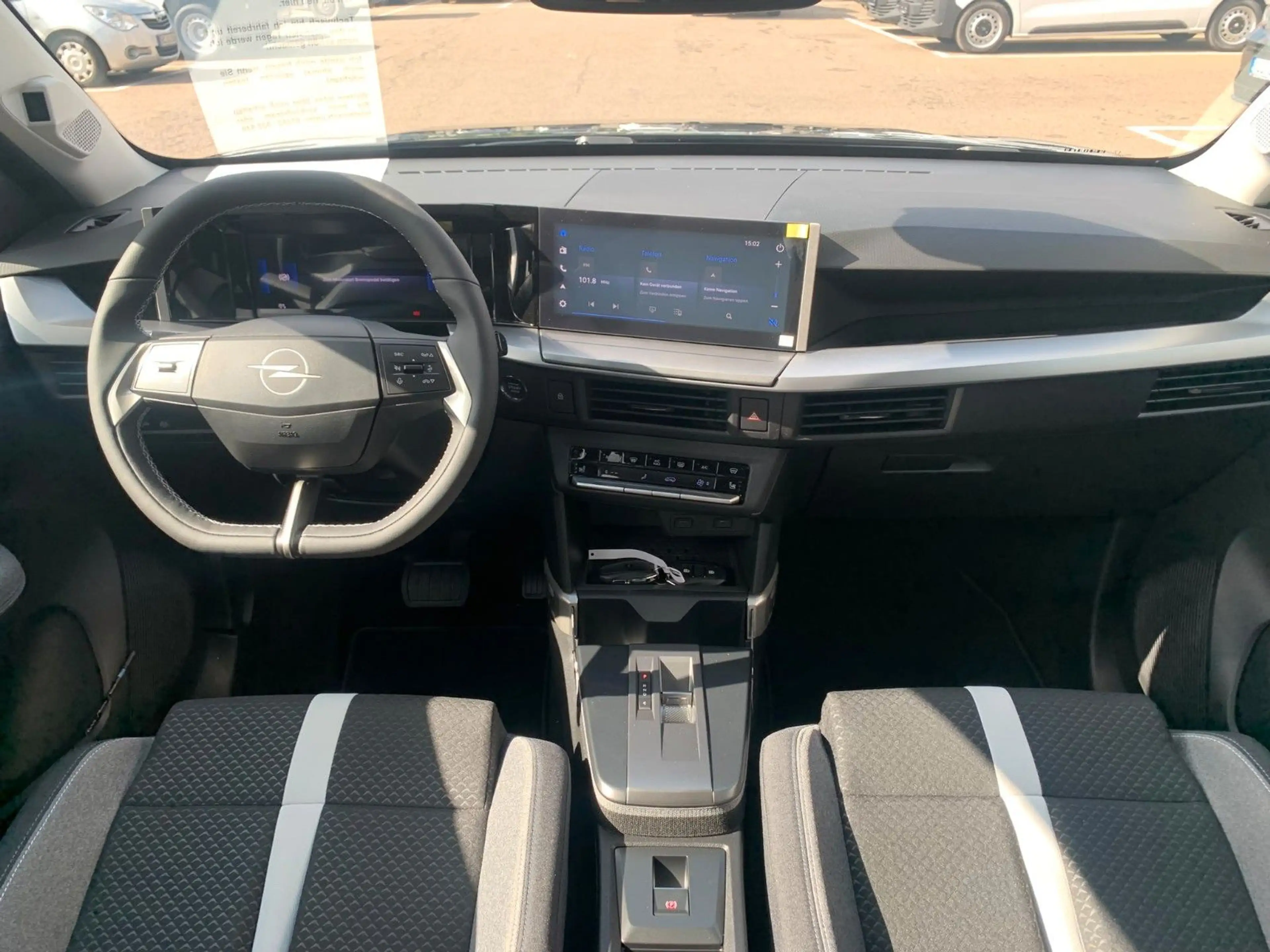 Opel Frontera Electric Ultimate 83 kW Extended Range — photo 9