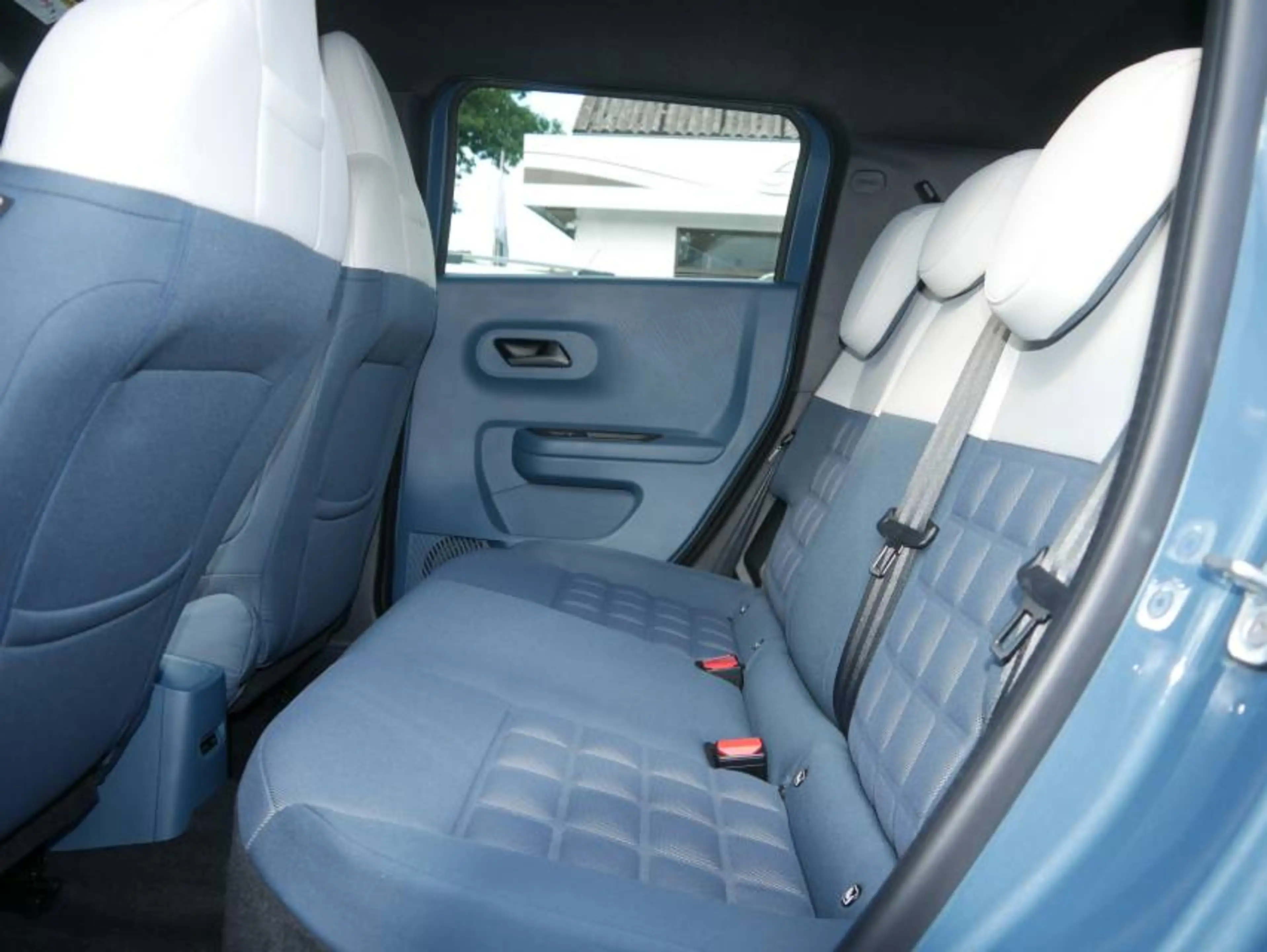 Fiat Grande Panda Benziner/Schalter la Prima Winterpaket (VOLL!) — photo 11