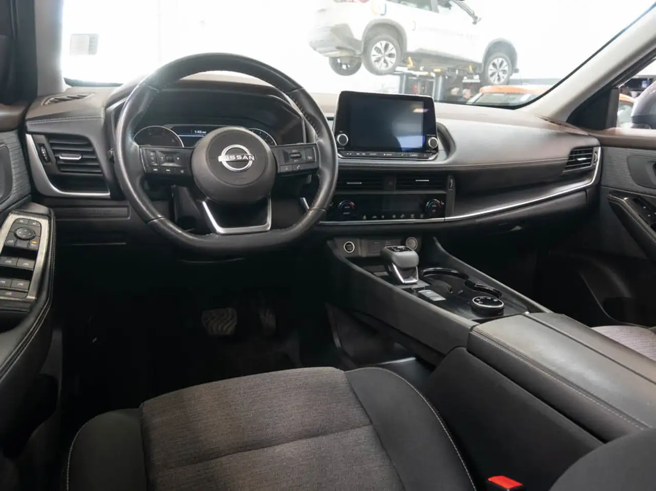 Nissan Rogue снимка Nissan Rogue
