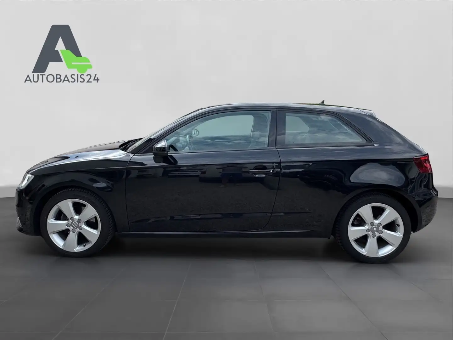 Audi A3 2.0 TDI S line Sportpaket *XENON*AHK*TEMPOMAT Schwarz - 2