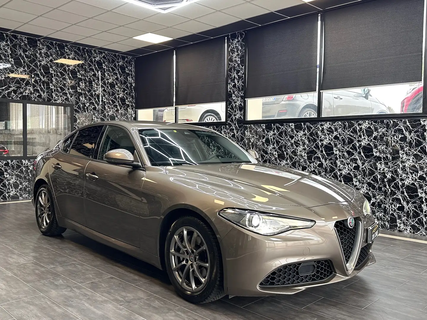 Alfa Romeo Giulia 2.2 t Sport Edition 180cv auto Bronze - 1