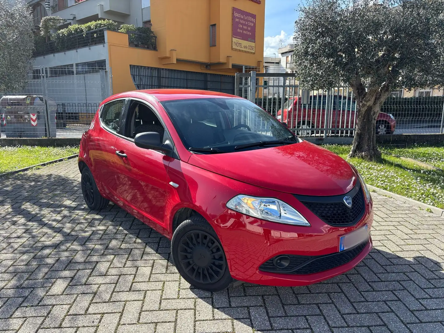 Lancia Ypsilon Ypsilon 1.0 firefly hybrid Silver s Rosso - 1