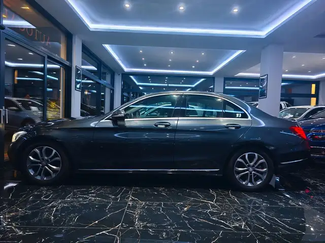 Mercedes-Benz C 220 Limousine C220 BlueTec / d