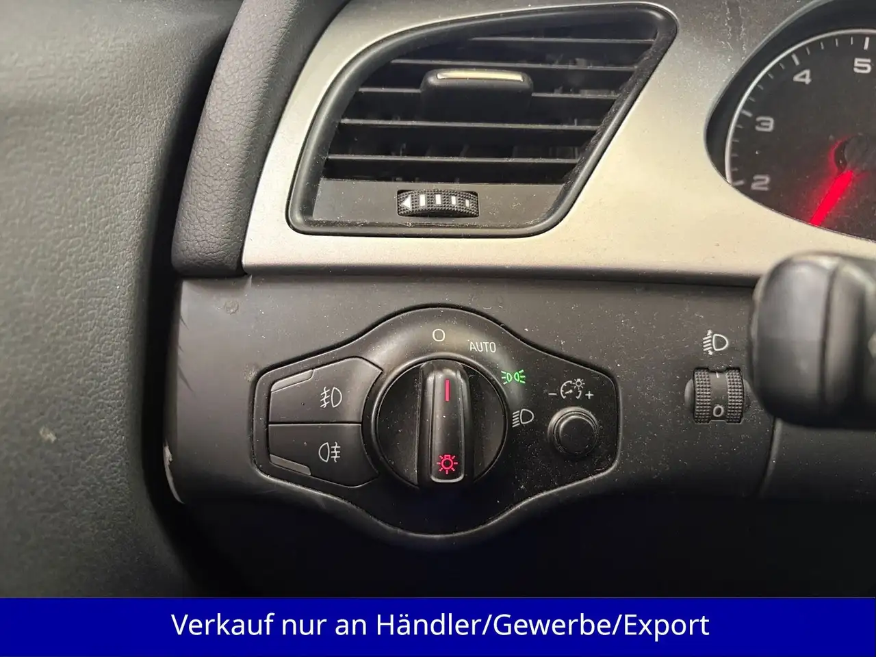 AUDI A4 BREAK - 1.8 TFSI 160ch - PACK SPORT - VOLANT EN CUIR - ATTELAGE - CLIMATISATION