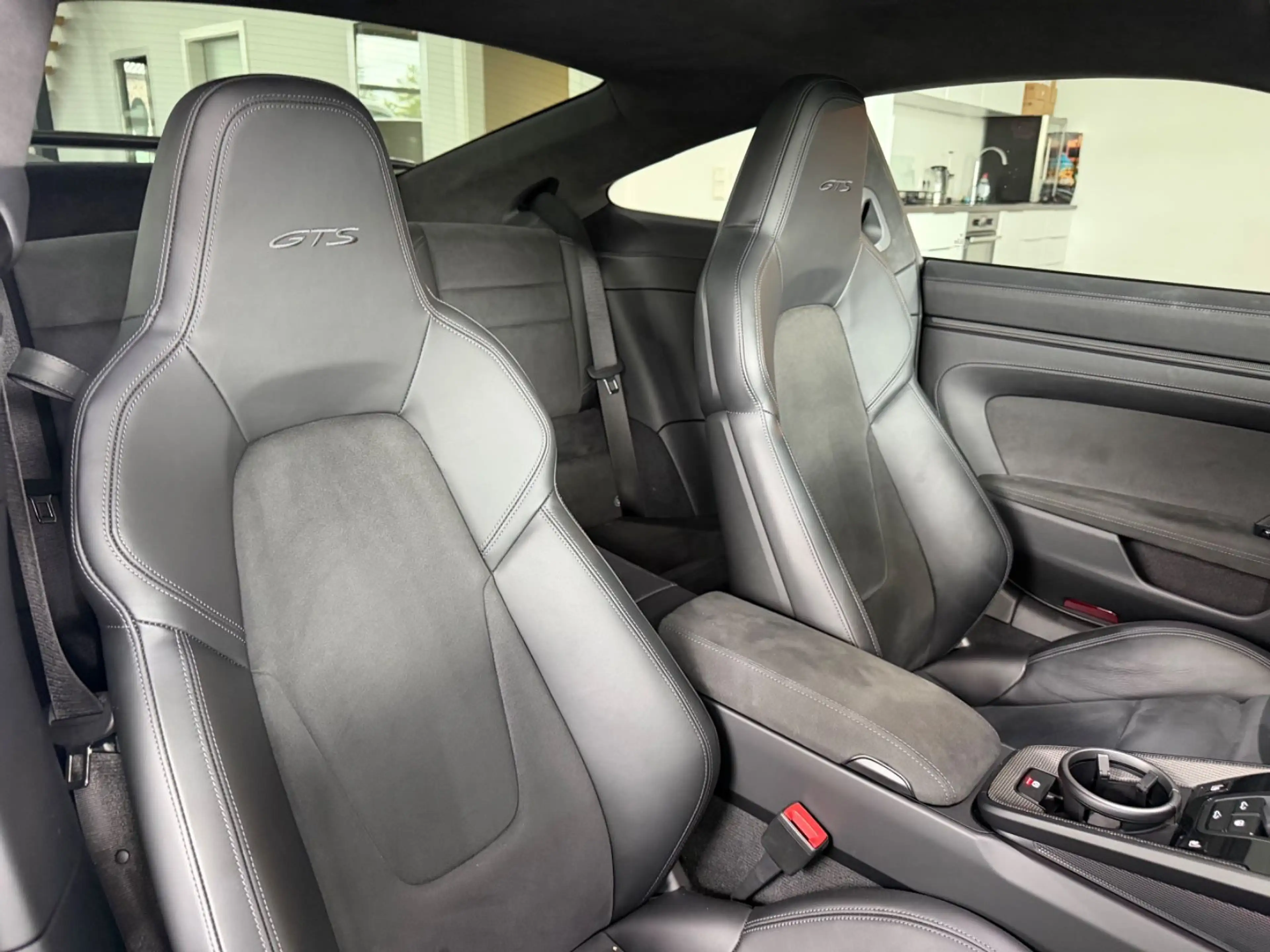 Porsche 992 Carrera  GTS/Aeropaket/18-Wege/Pano/Approvd. — photo 47