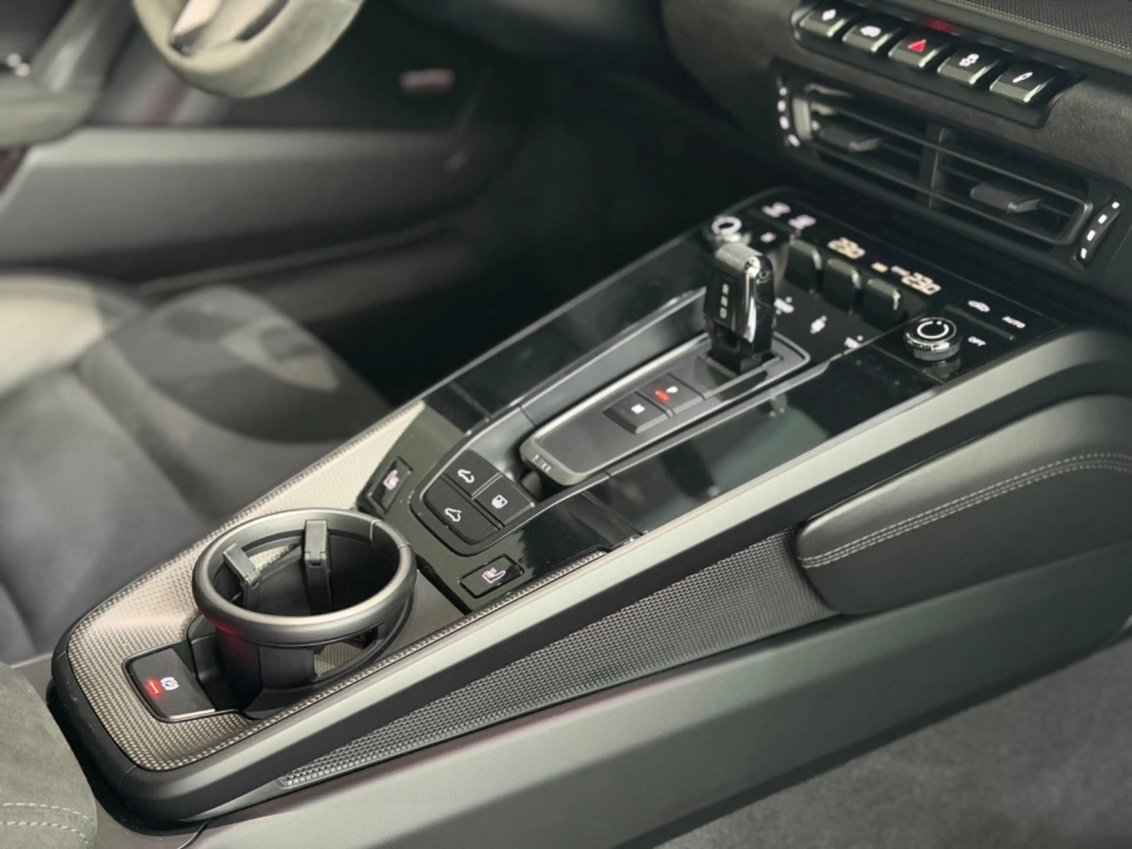 Porsche 992 Carrera  GTS/Aeropaket/18-Wege/Pano/Approvd. — photo 43
