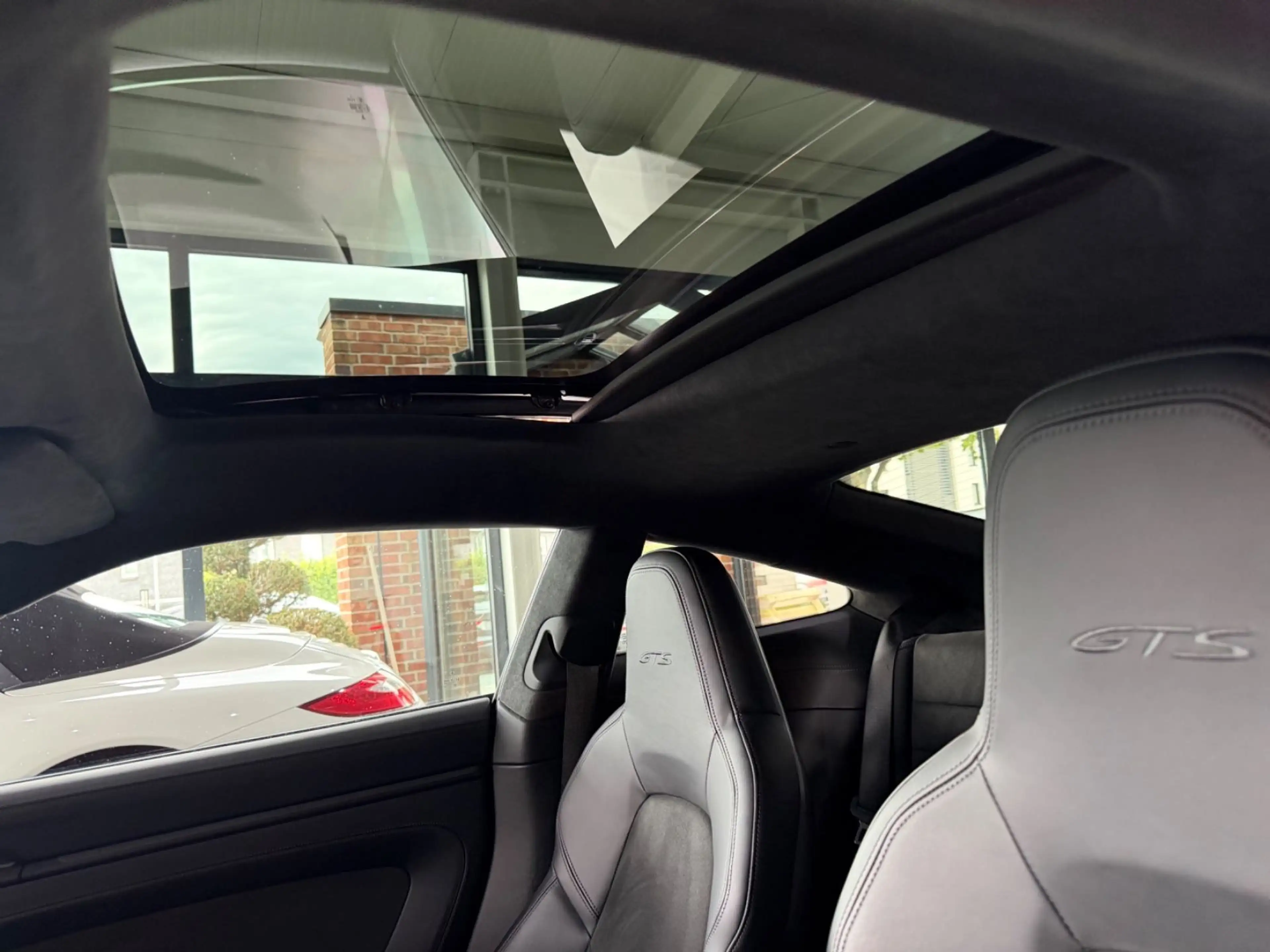Porsche 992 Carrera  GTS/Aeropaket/18-Wege/Pano/Approvd. — photo 36