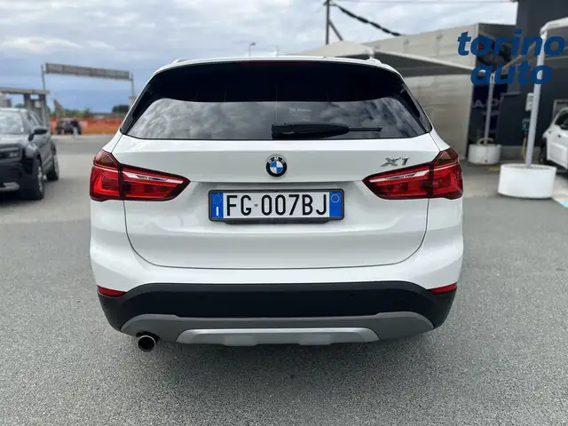 BMW X1 view 6