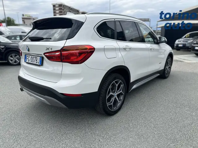 BMW X1 view 7