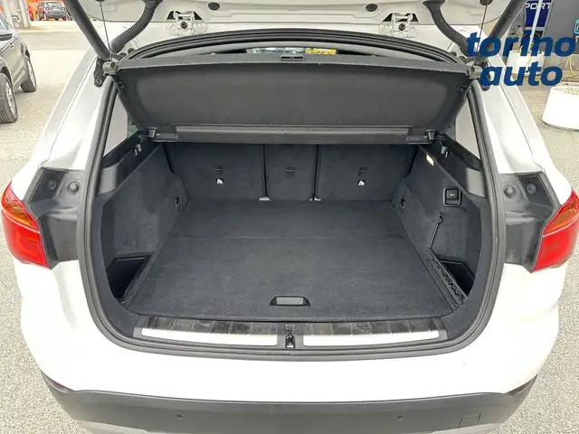BMW X1 view 25