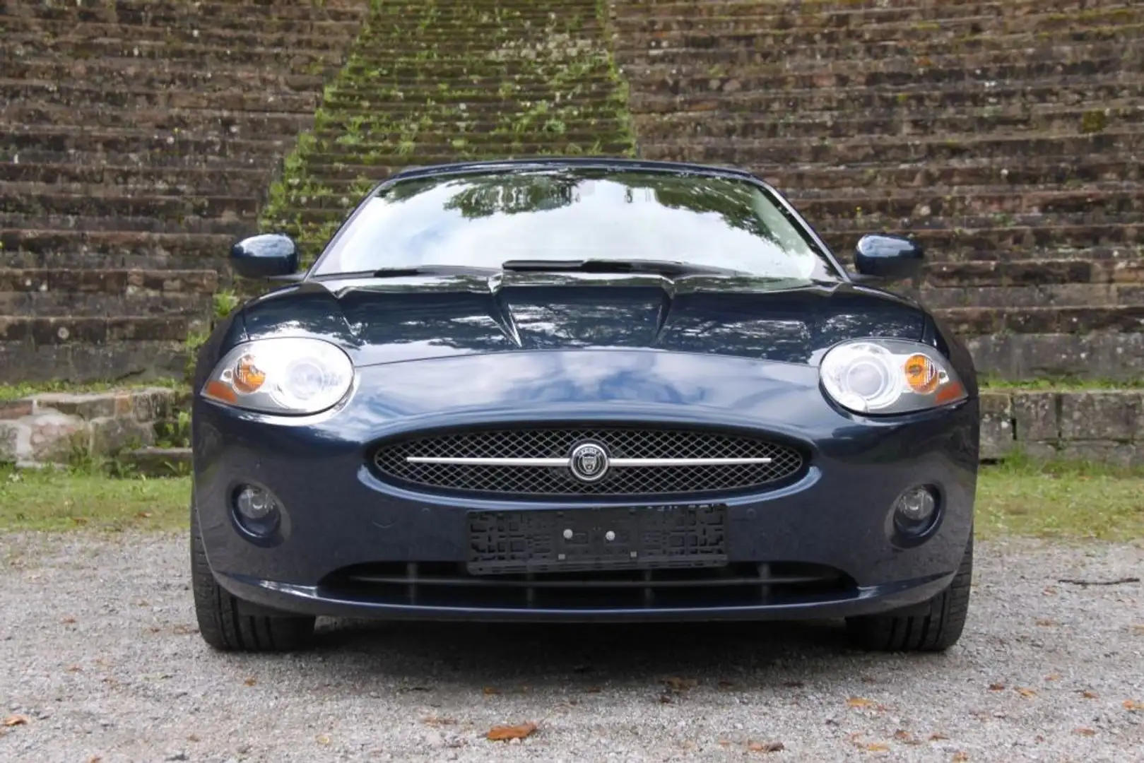 Jaguar XK 4.2 V8 Cabriolet mit 2 Jahren Garantie 1.Hand Blau - 1