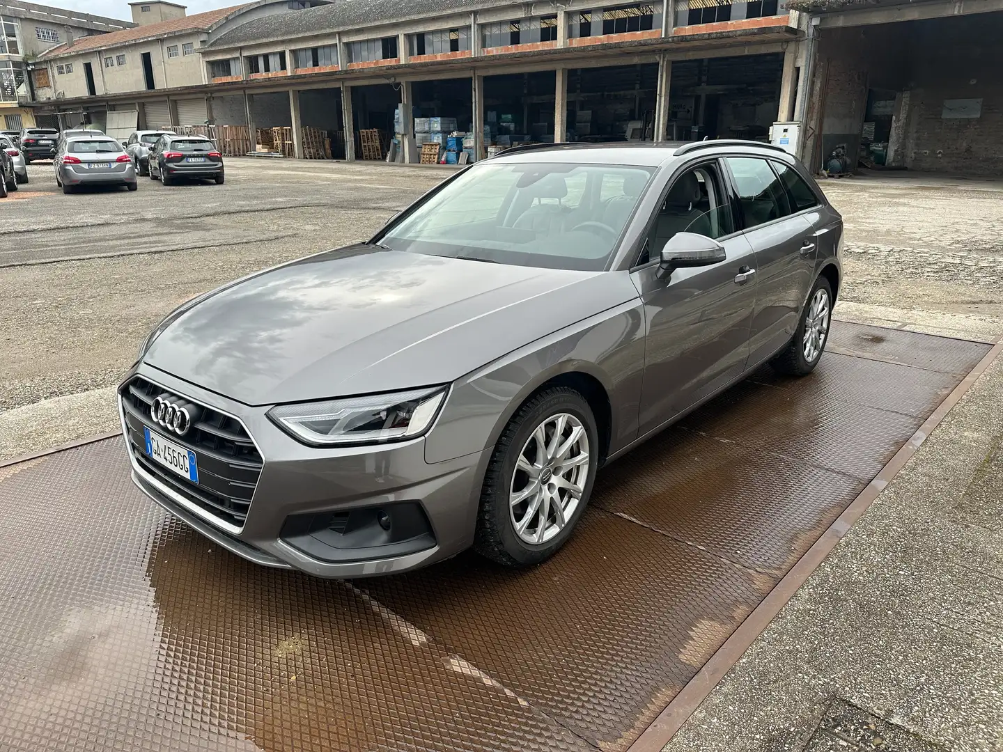 Audi A4 A4 Avant Avant 40 2.0 tdi Business 190cv s-tronic Grigio - 1