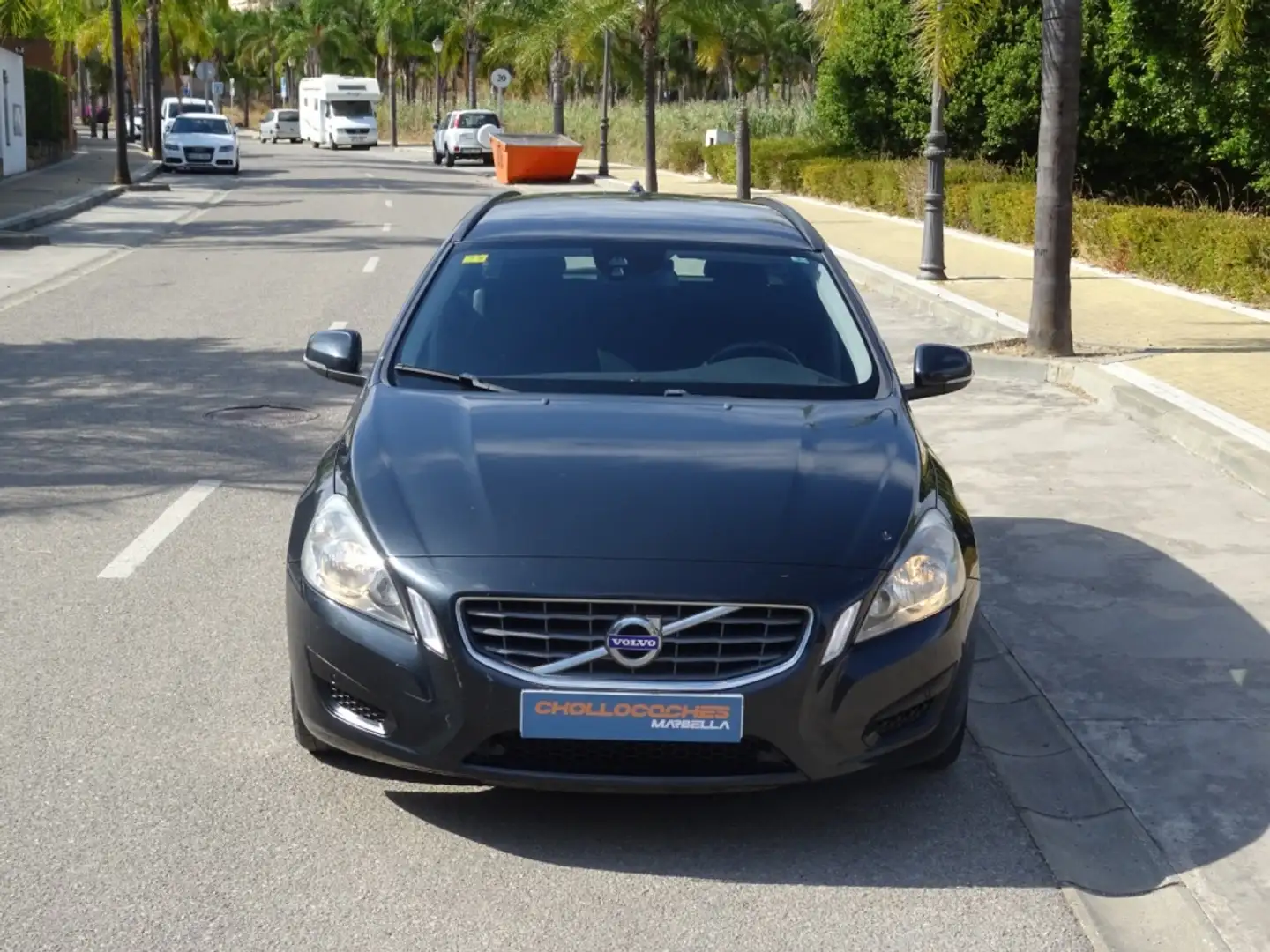 Volvo V60 D3 Momentum Gris - 2