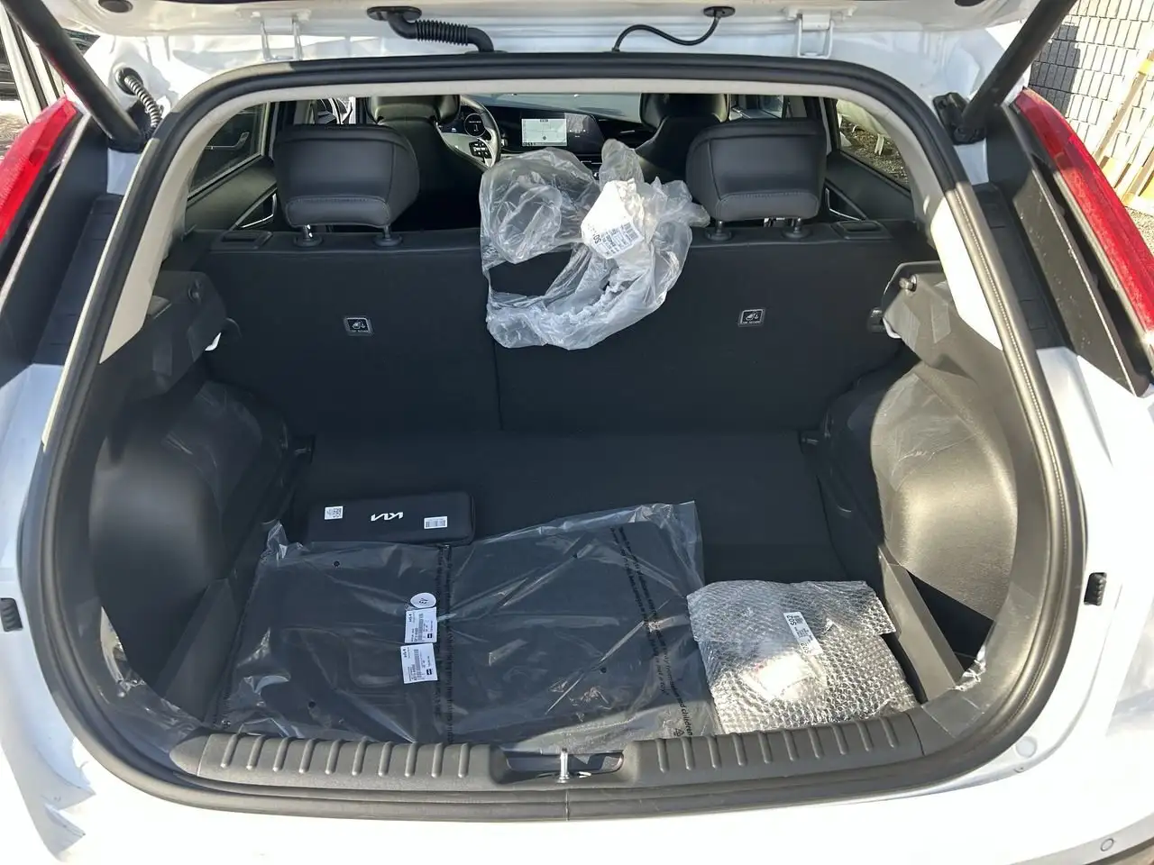 Kia Niro снимка Kia Niro