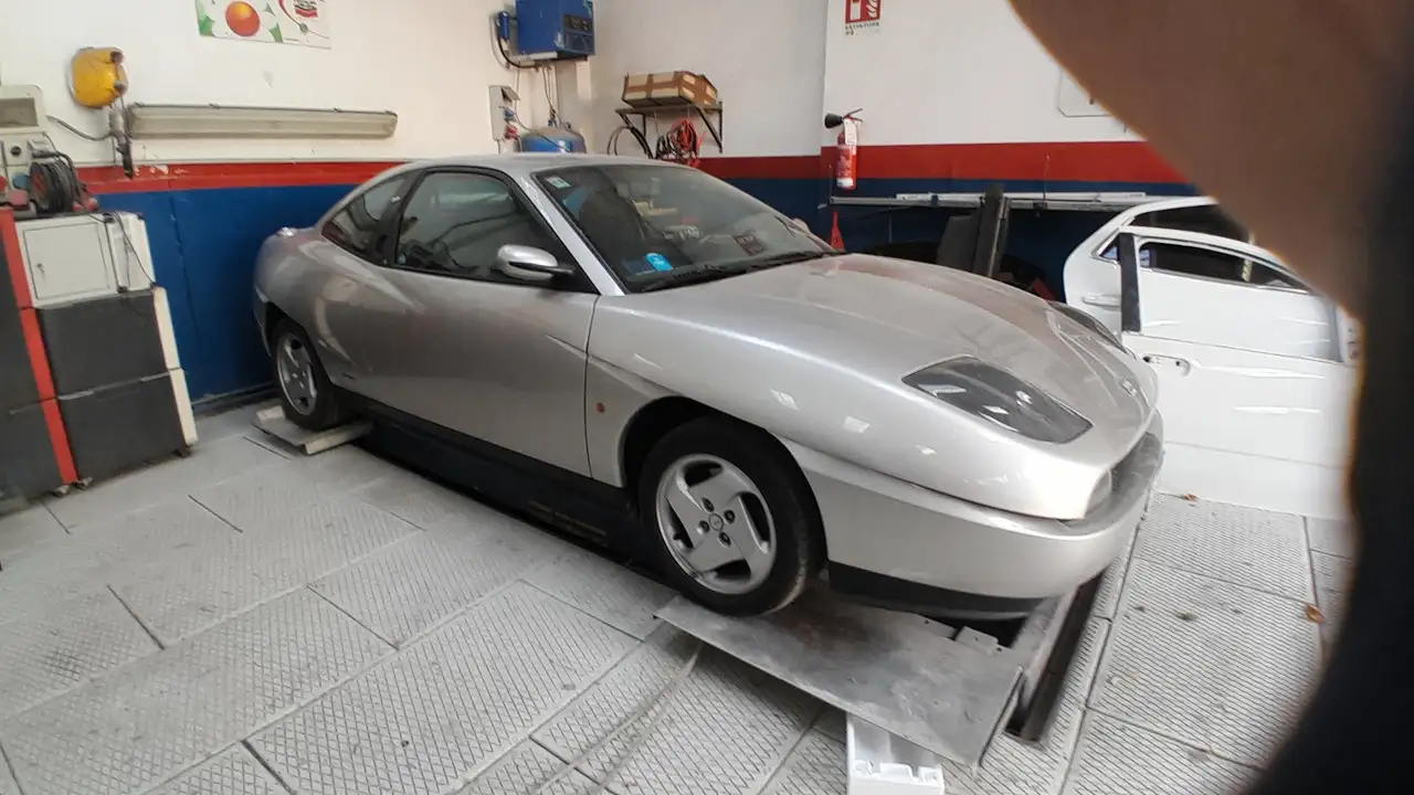 Fiat Coupe 1.8 16v, foto 2