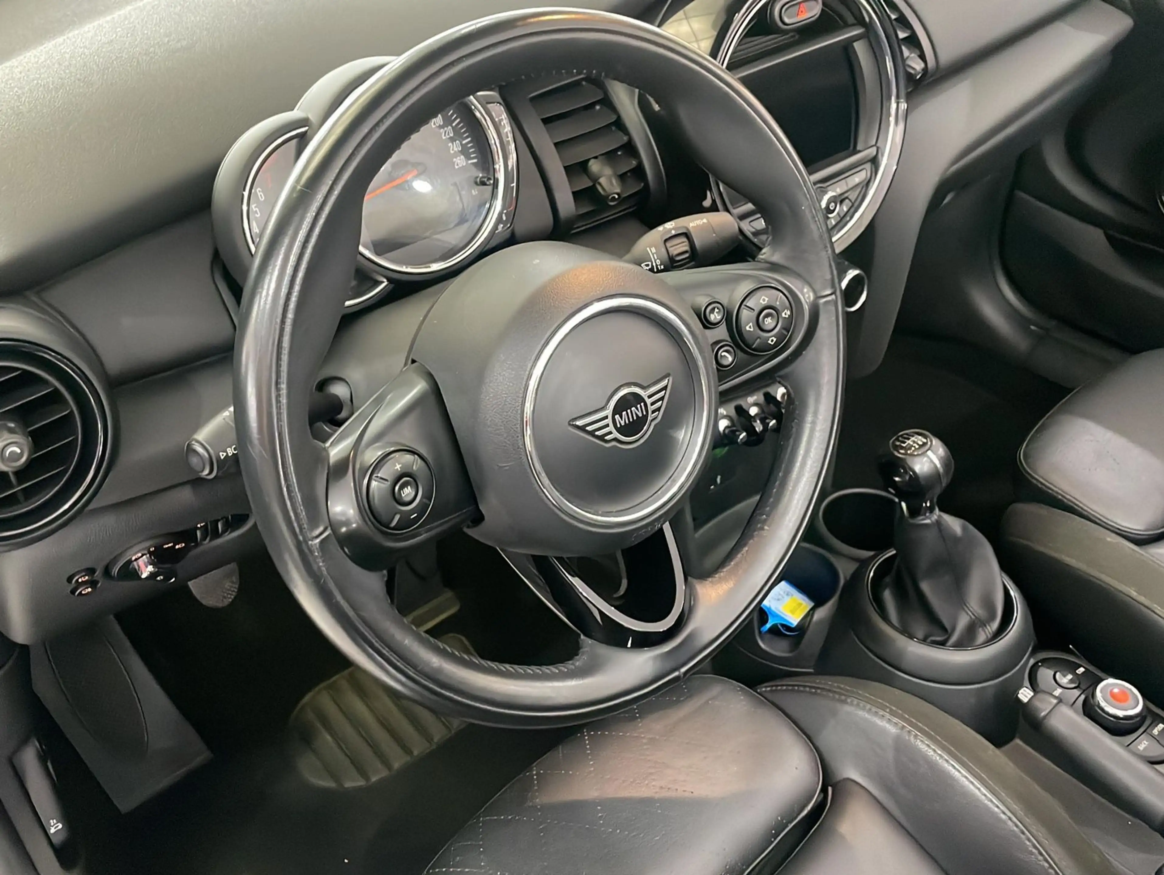 MINI One Cabrio - LED-Leder-Visual-Sitzheizung-PDC — photo 9