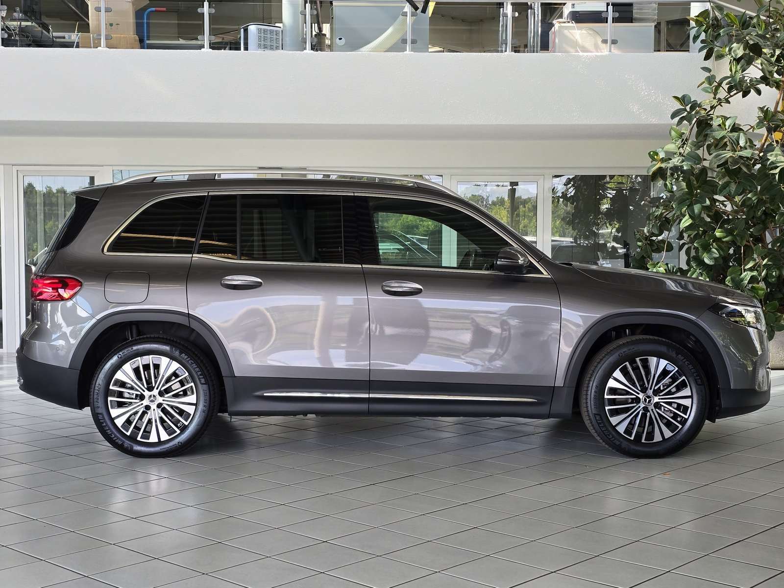 Mercedes-Benz EQB