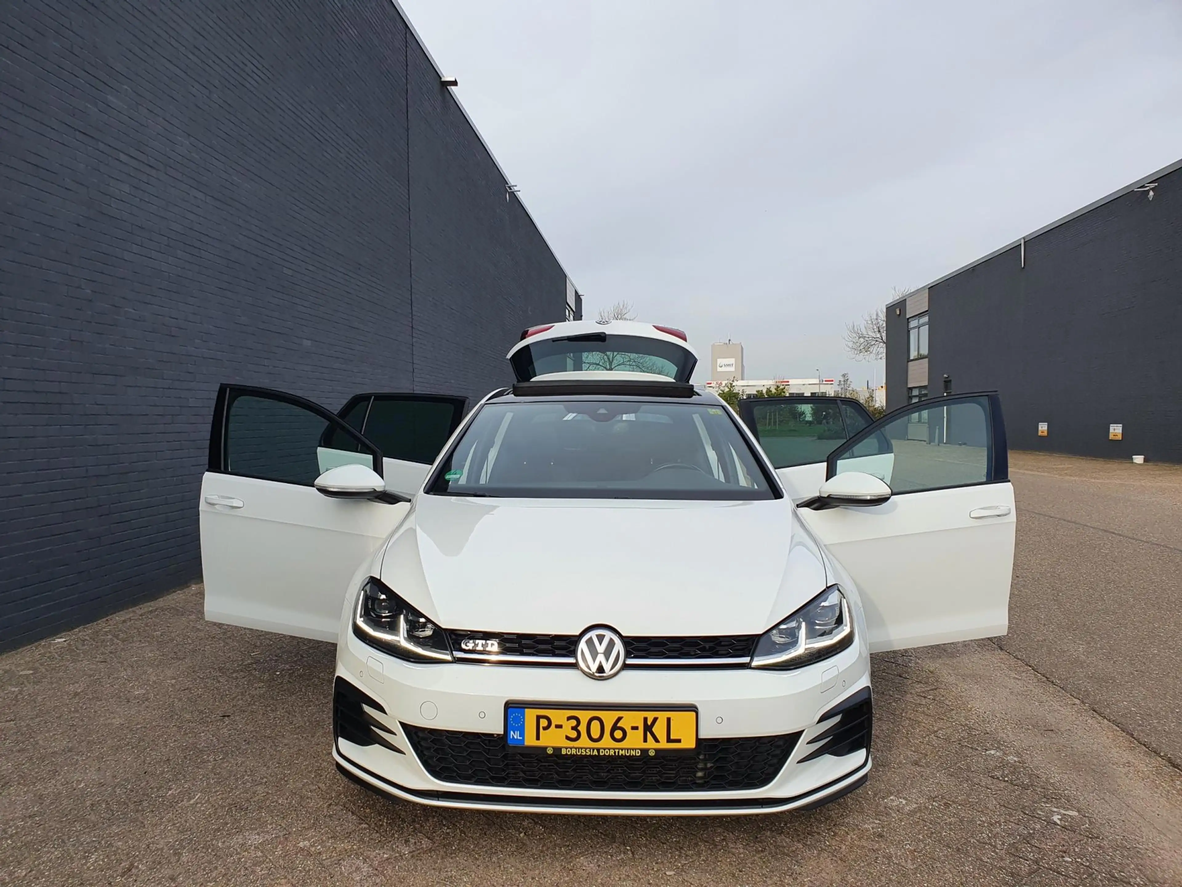 Volkswagen Golf GTD 2.0 TDI AUT PANO NAVI PSENSOR CRUISE 2 X SLEUTELS — photo 15