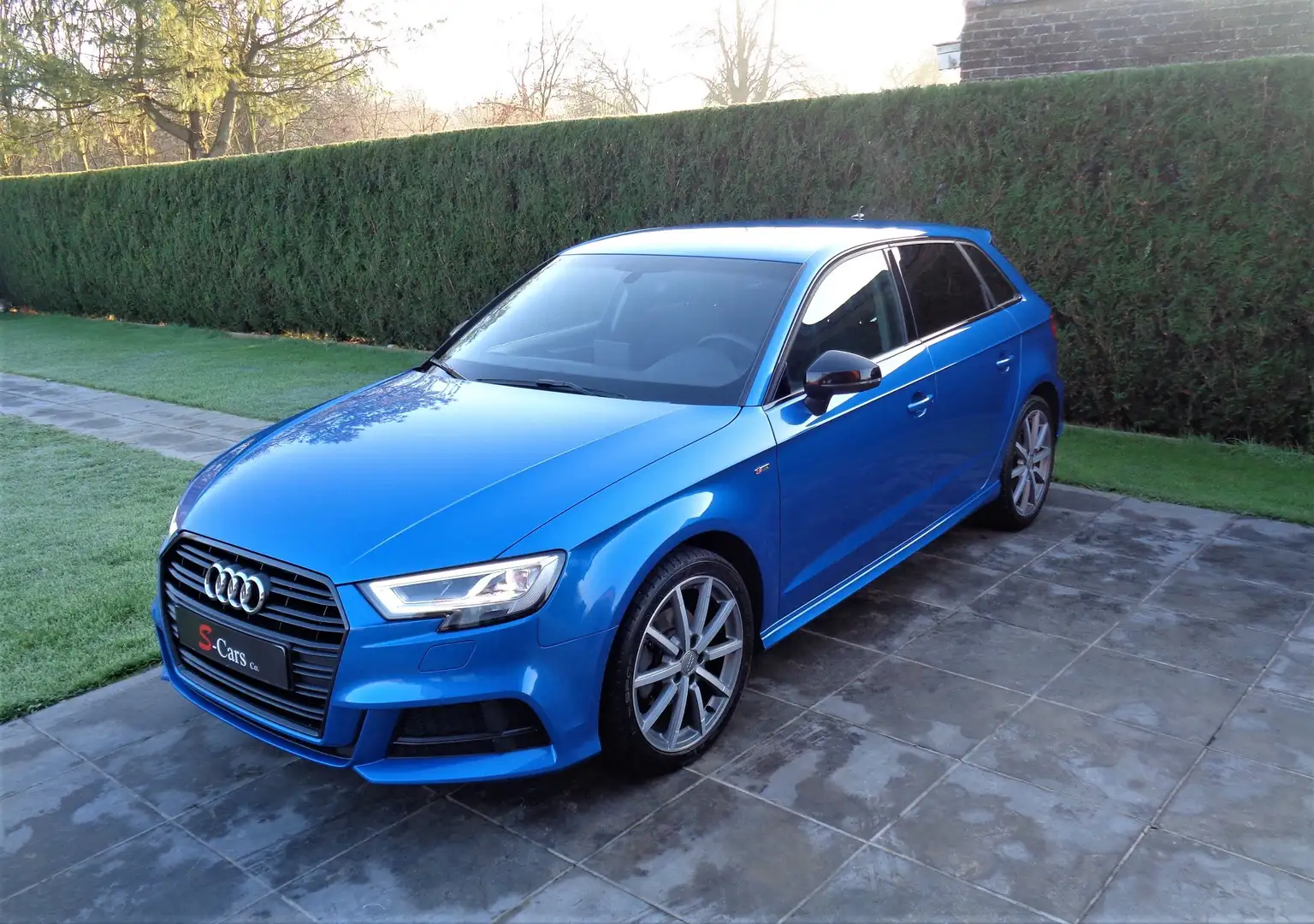 Audi A3 Sportback 35 TFSI S line tronic Bleu - 1