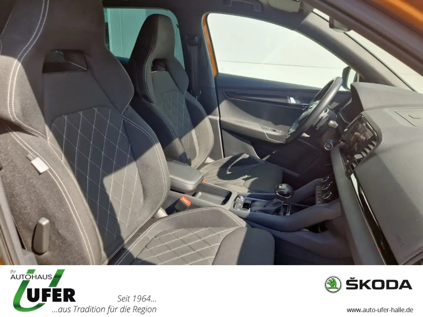 Skoda Karoq Sportline 1.5 TSI AHK DCC RFK ACC Orange - 2