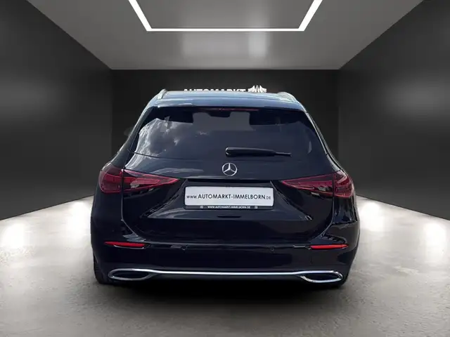 Mercedes-Benz 220 view 9