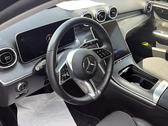 Mercedes-Benz 220 view 15