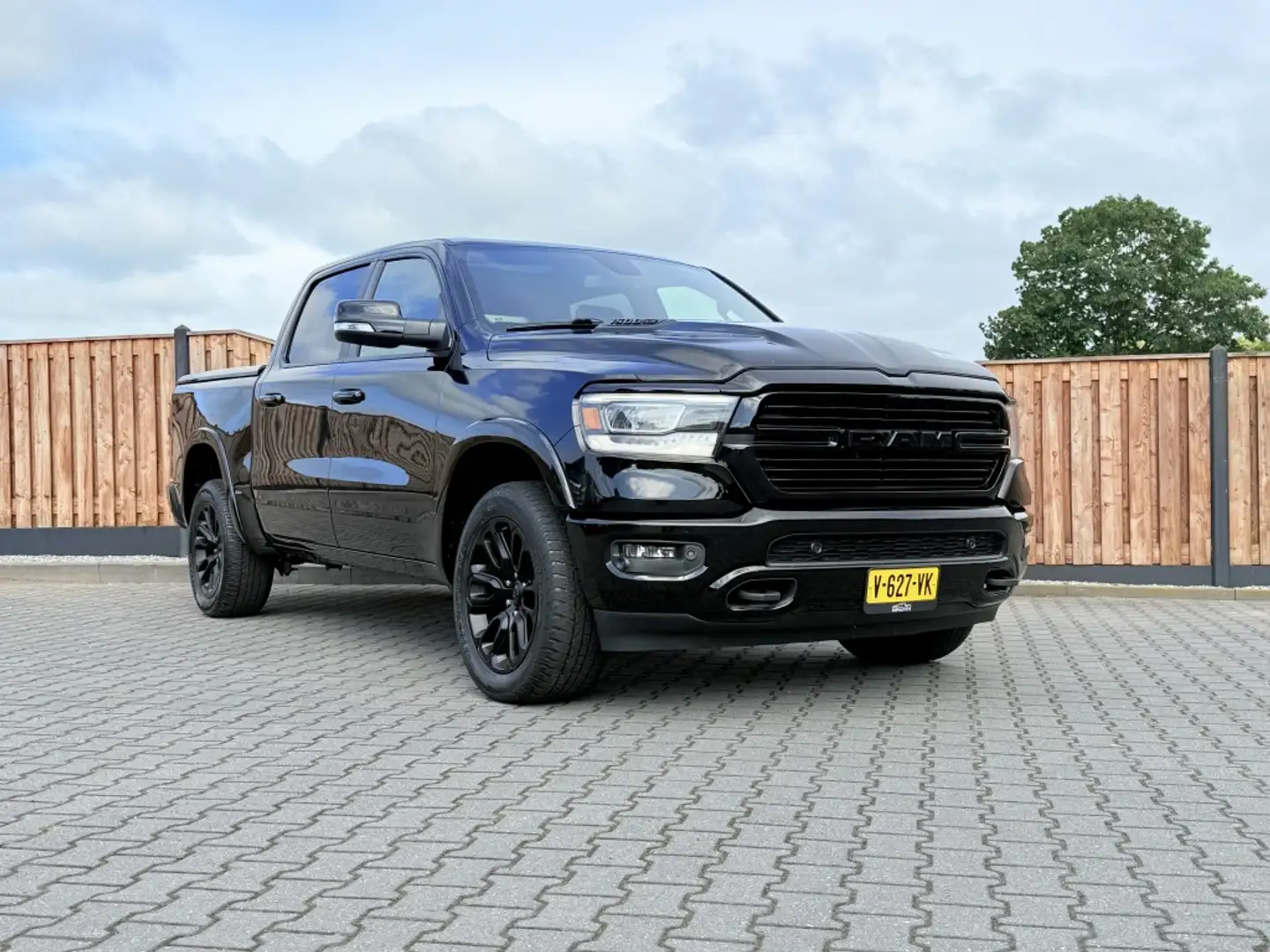Dodge RAM 1500 5.7 V8 4x4 LARAMIE NIGHT EDIT. LUCHTVERING Noir - 2
