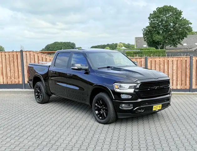 Dodge RAM 1500 5.7 V8 4x4 LARAMIE NIGHT EDIT. LUCHTVERING