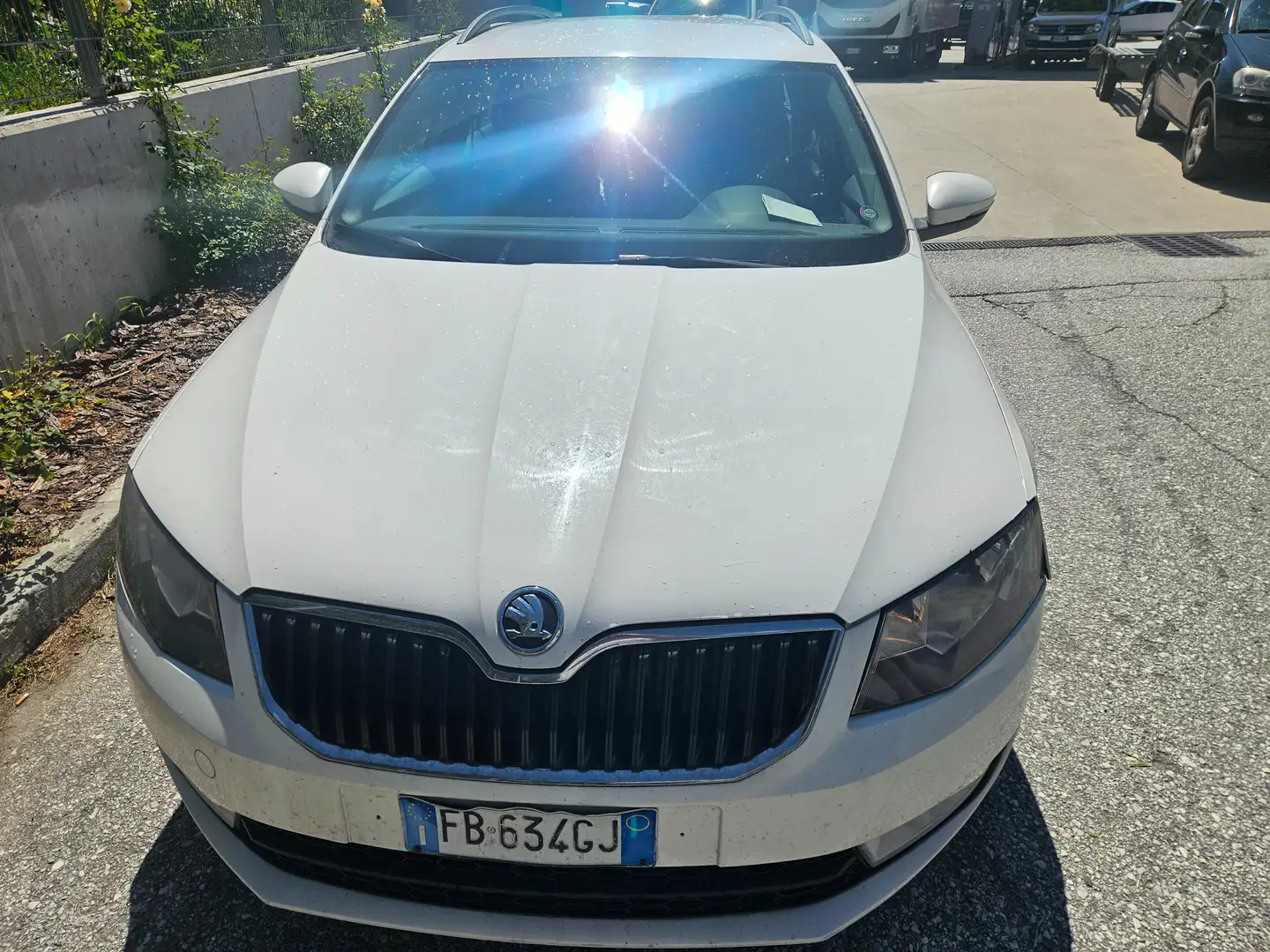 Skoda Octavia Octavia Combi 2,0 Elegance TDI 150PS!!!PERFEKT! Weiß - 2