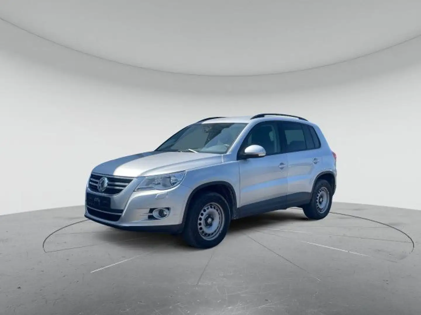 Volkswagen Tiguan Trend & Fun Silber - 2