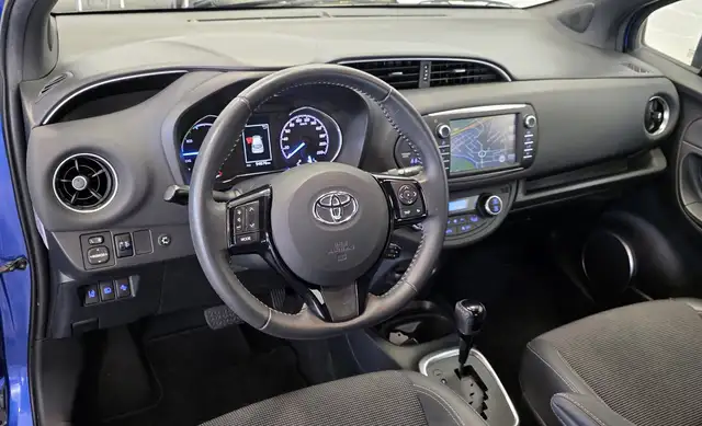 Toyota Yaris view 10