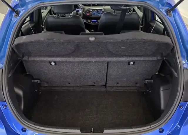 Toyota Yaris view 13